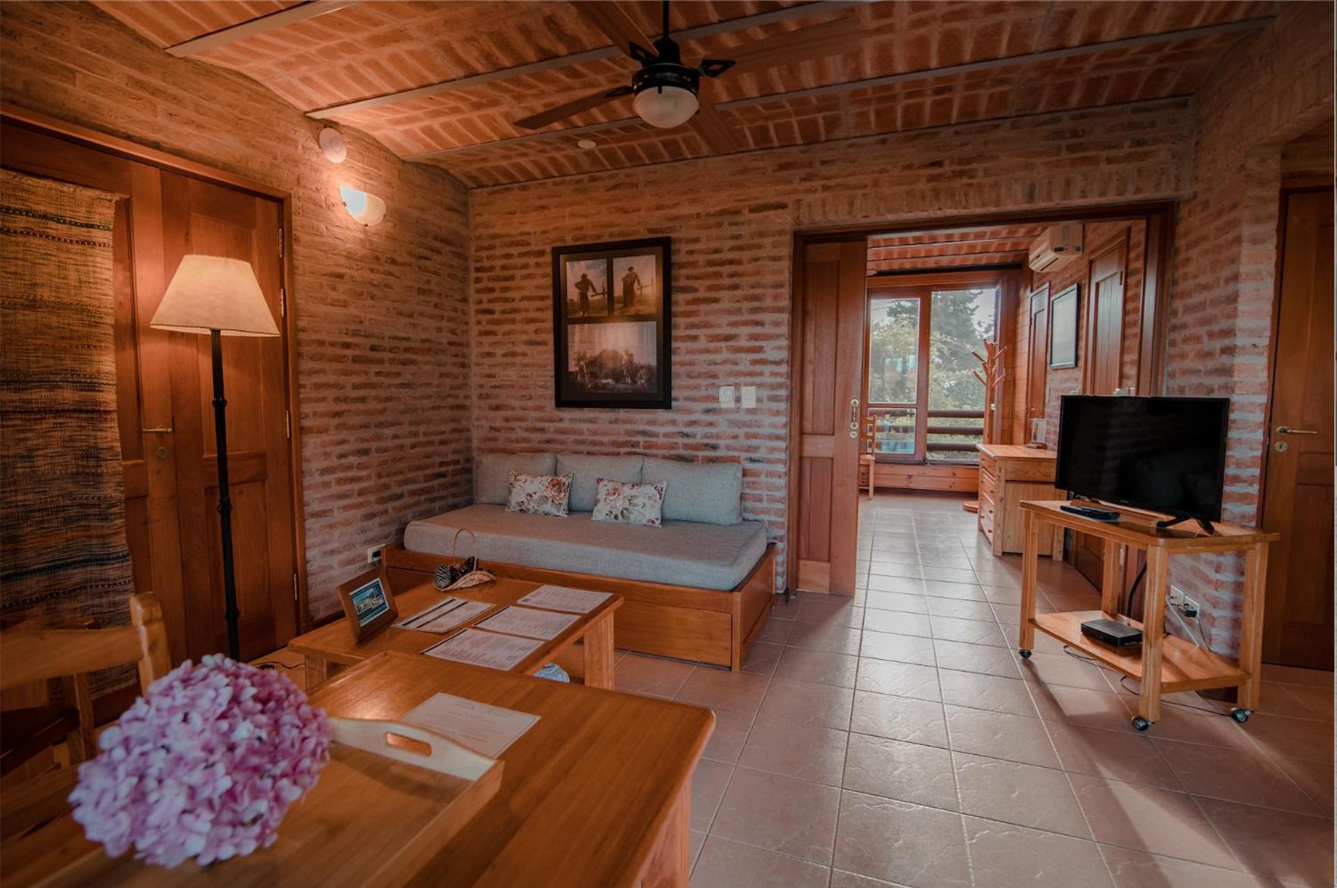 Bungalow (2 Adults + 1 Child)