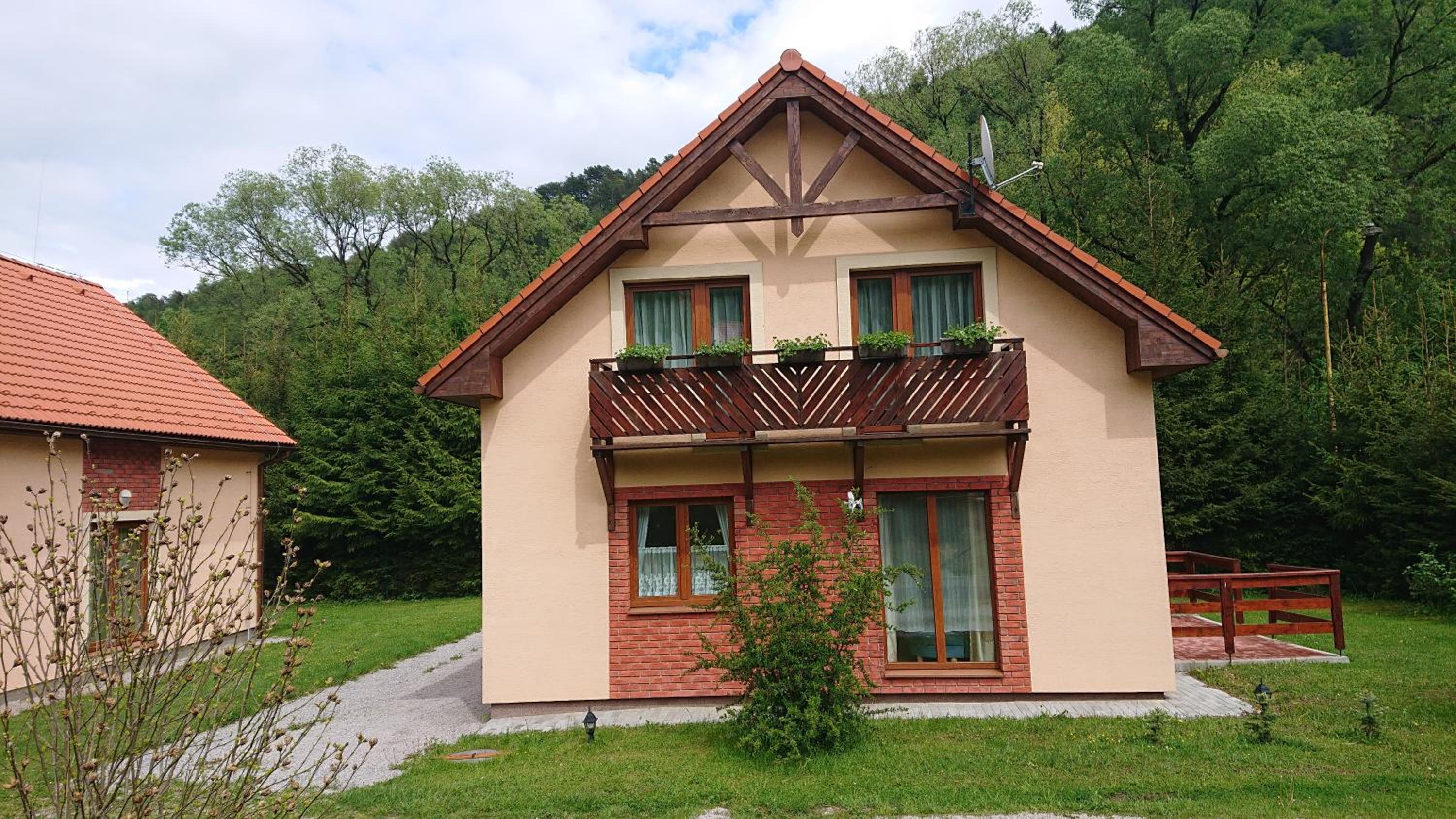 Four-Bedroom House photo 2