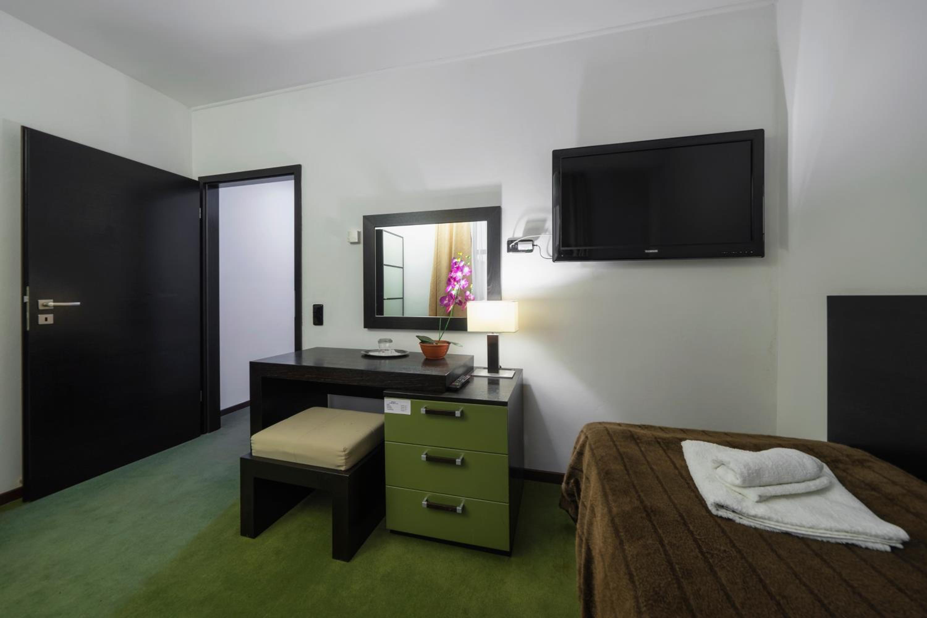 Single Room - Disability Access photo 2