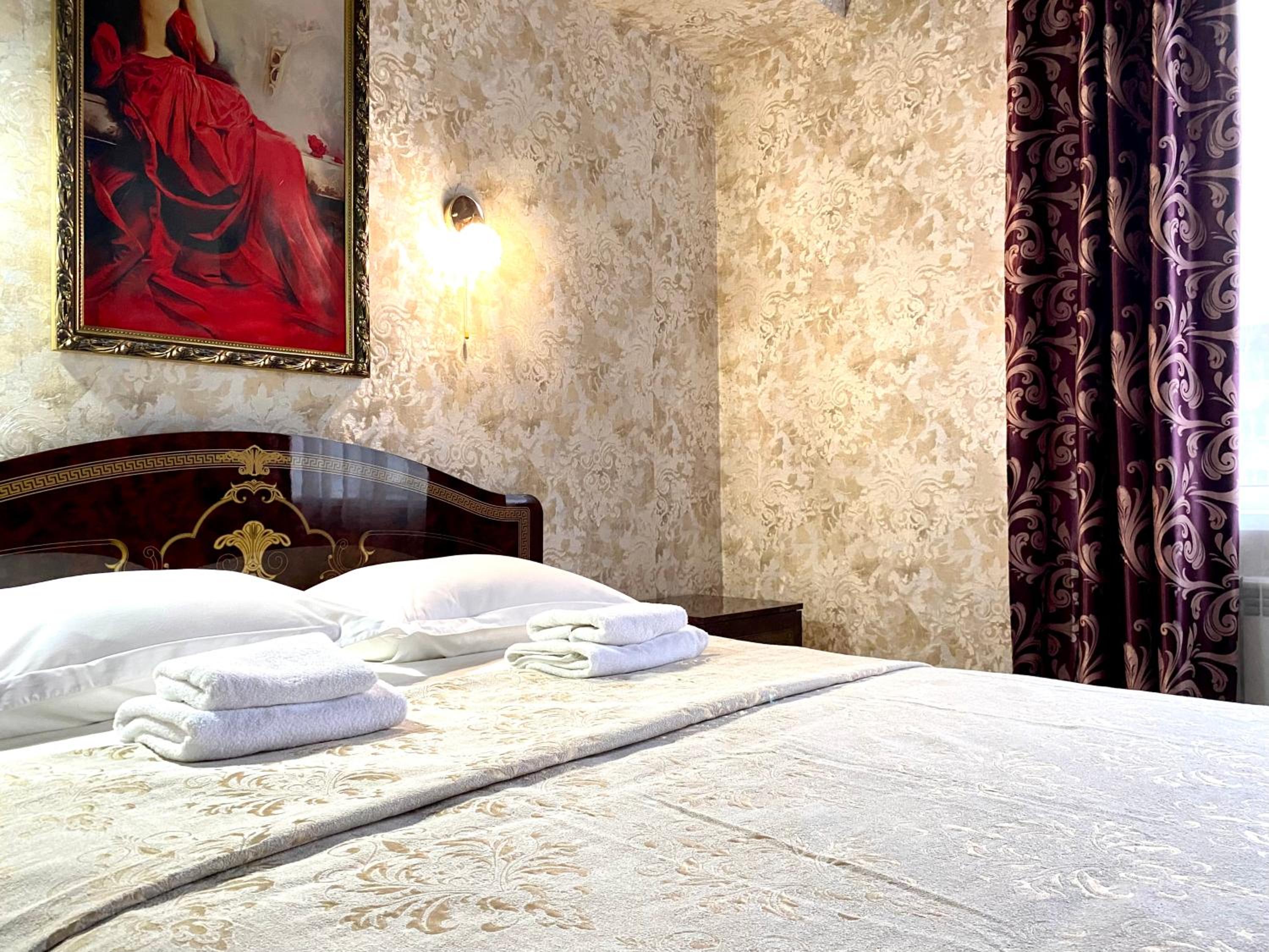 Deluxe King Room photo 2