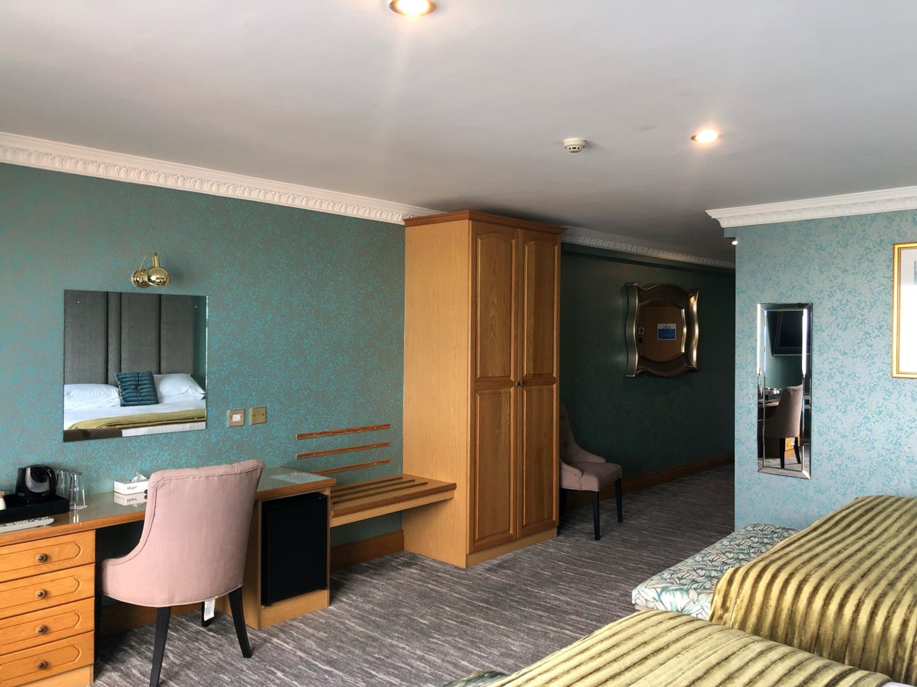 Family Suite with Sea View - Photo 6