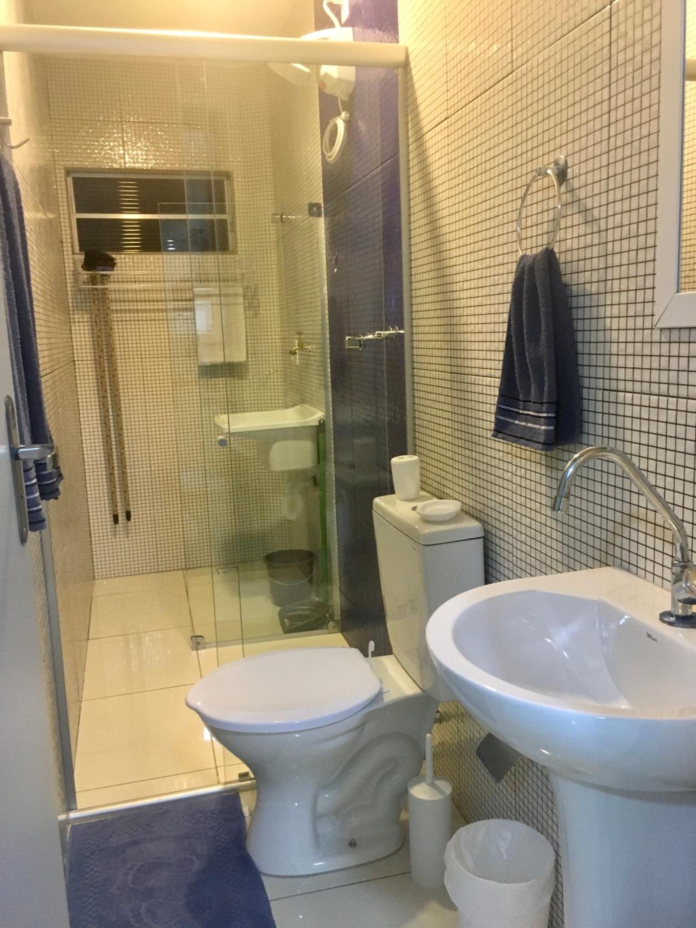 One-Bedroom Apartment - Photo 2