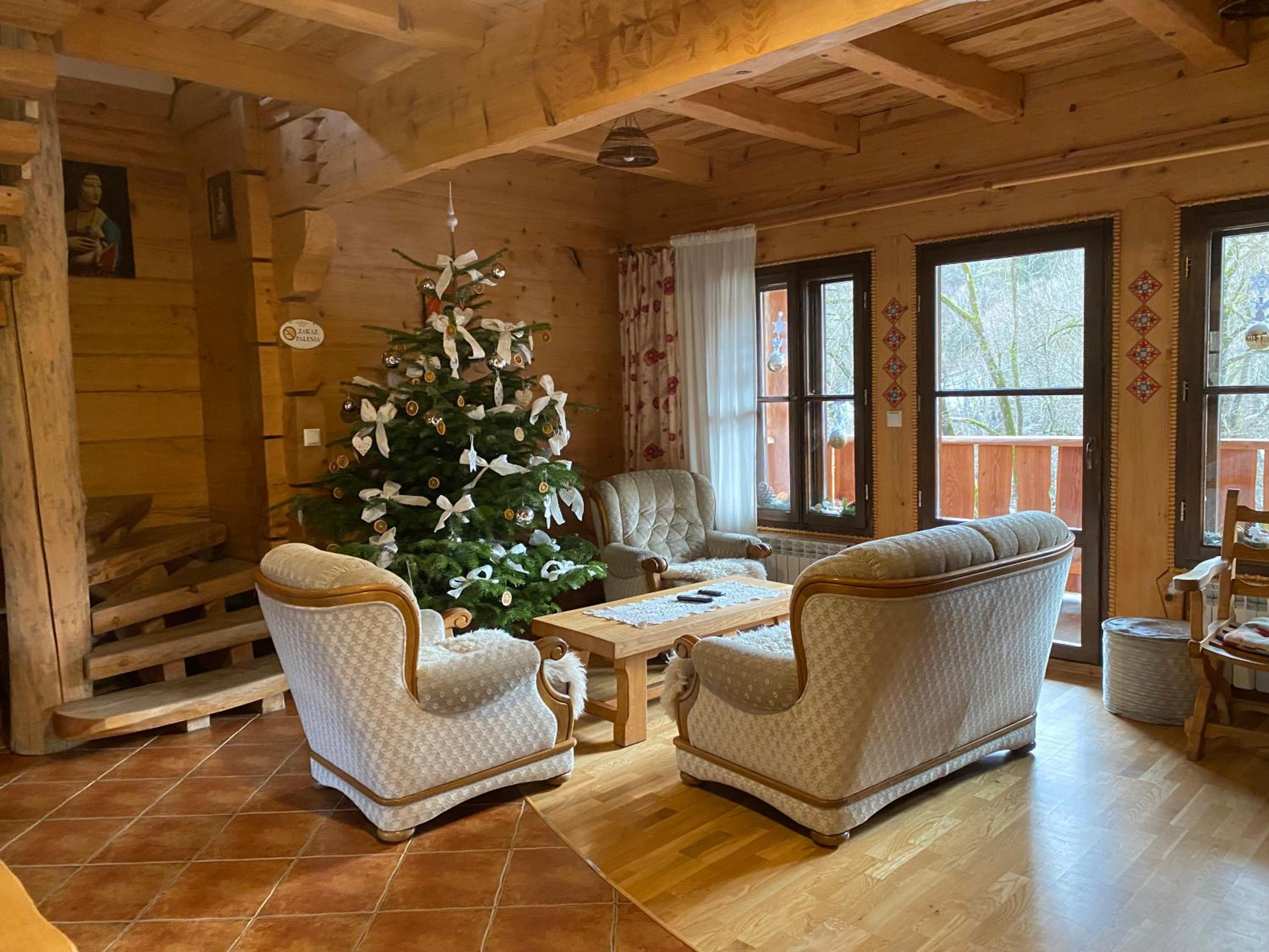Three-Bedroom Chalet photo 2