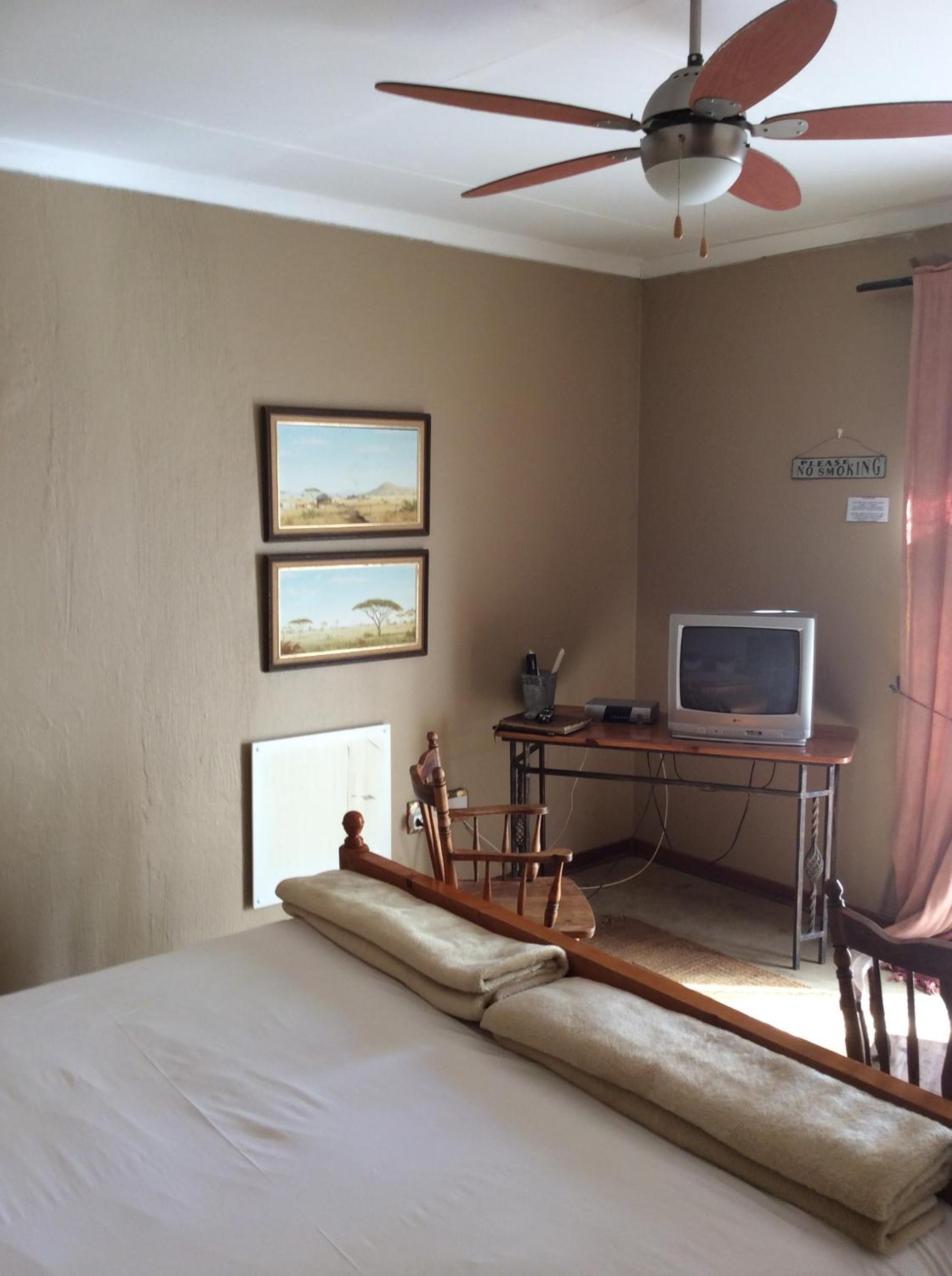 Deluxe King or Twin Suite - 1 - Photo 3