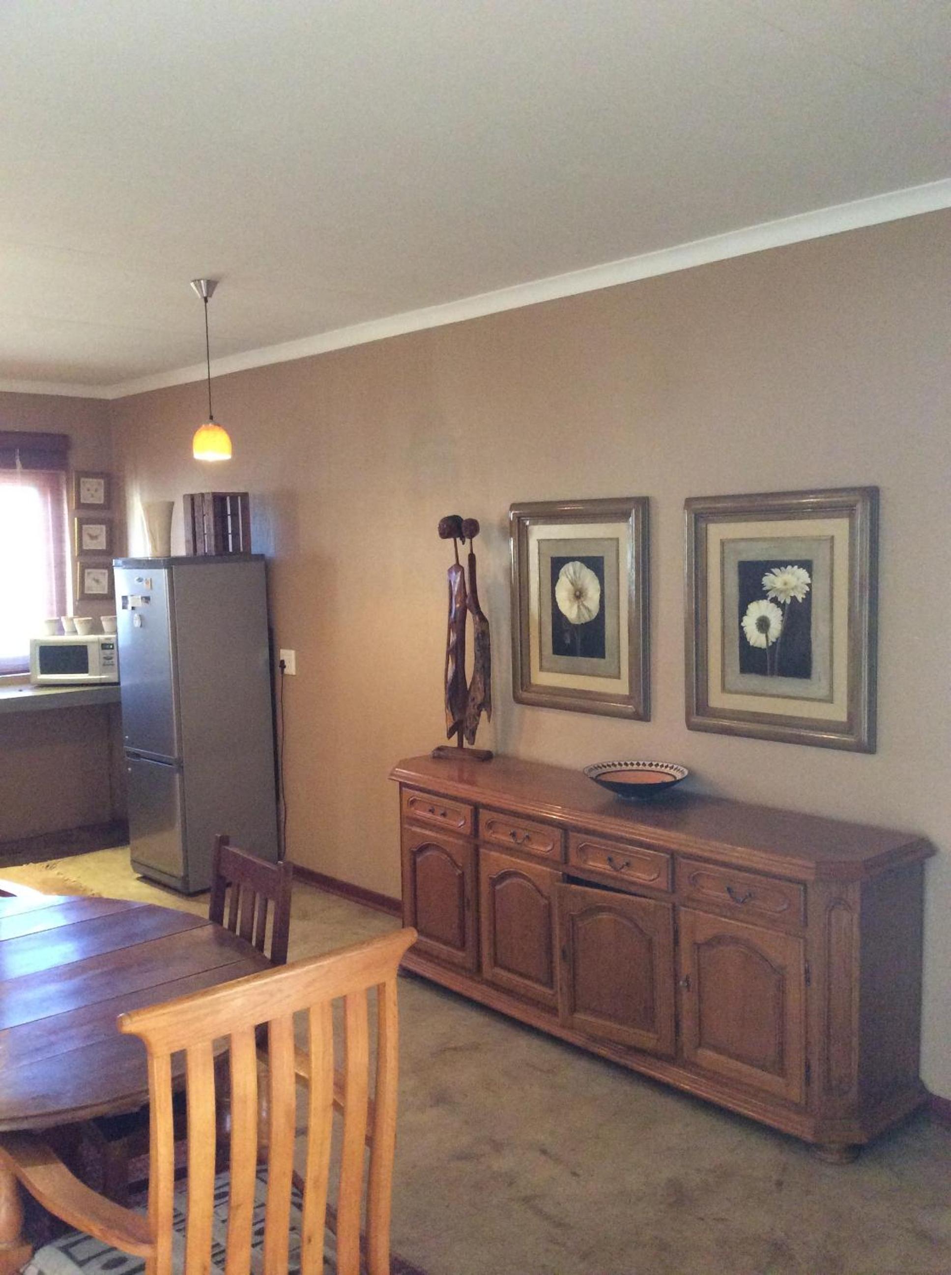 Deluxe King Suite - Photo 12