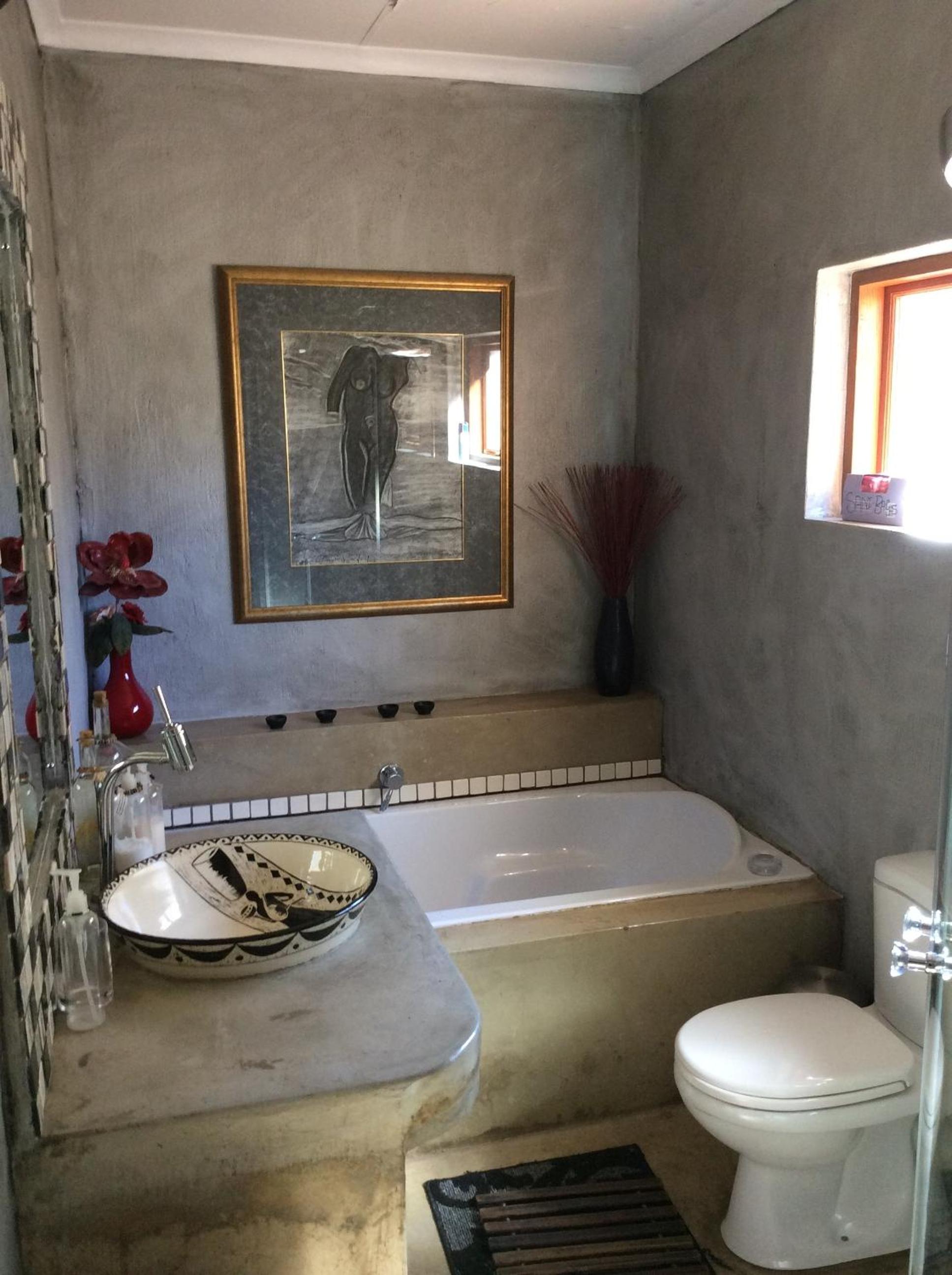 Deluxe King Suite - Photo 13