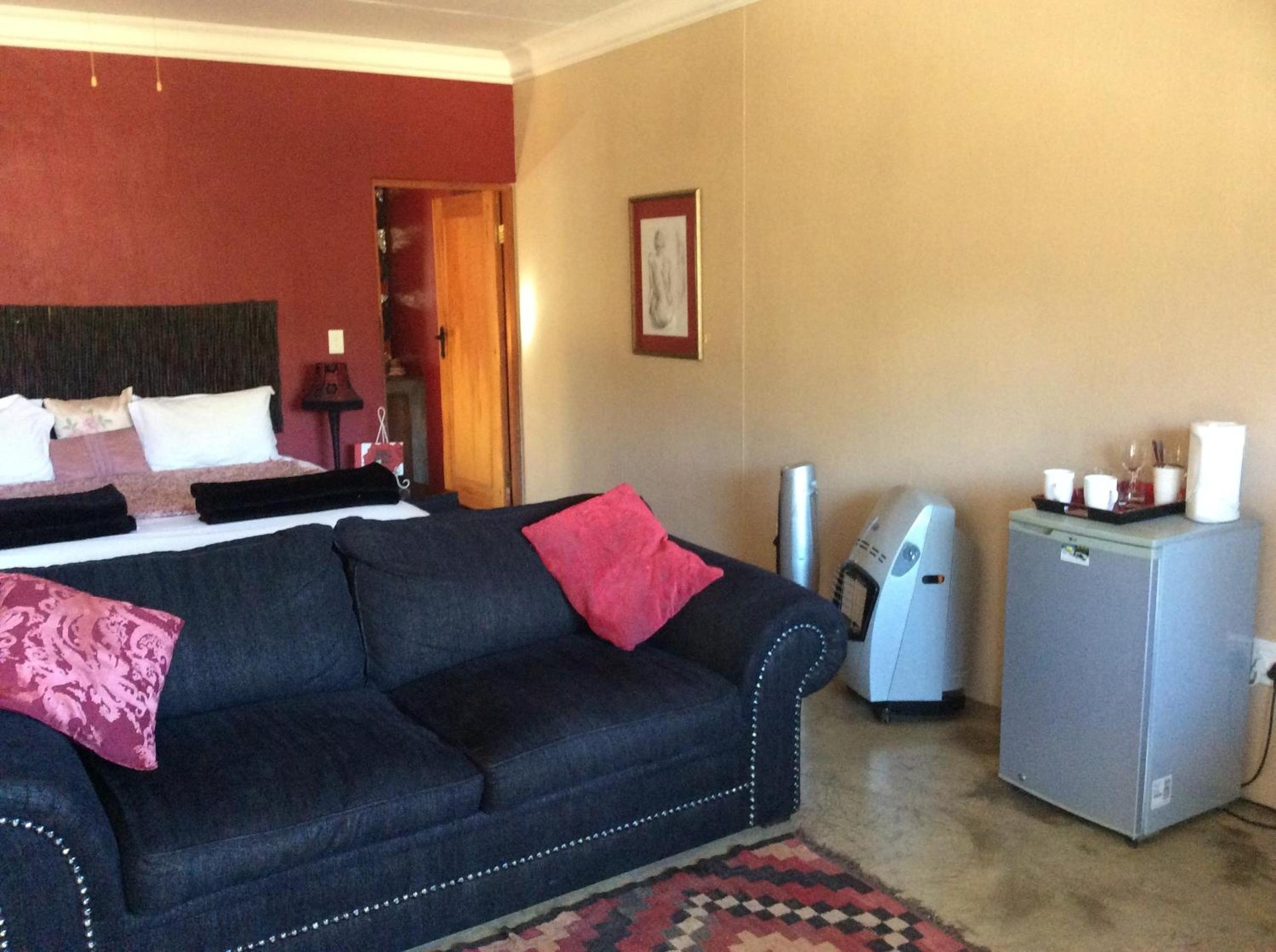 Deluxe King or Twin Suite with Mountain view - Photo 2