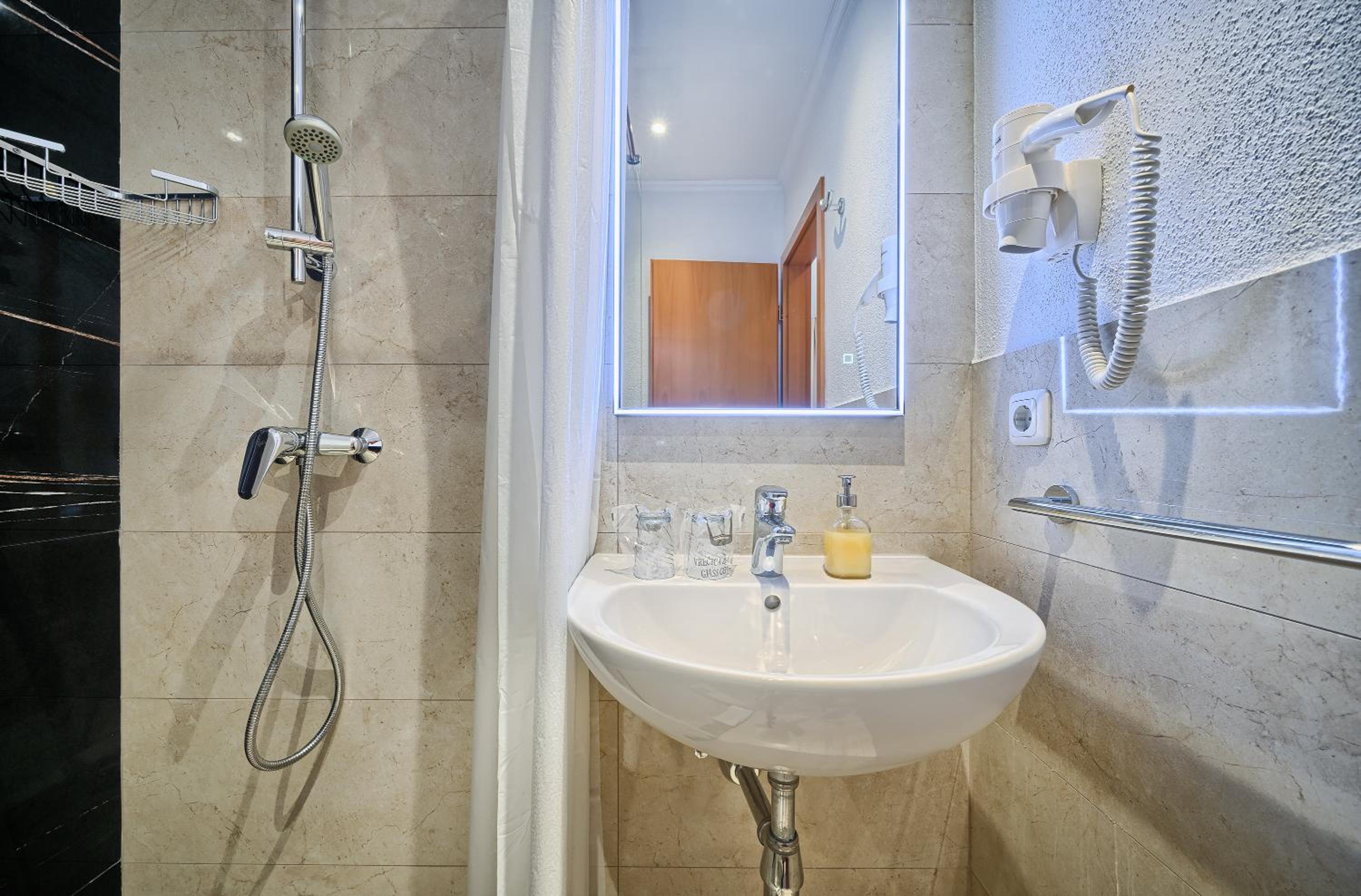 Quadruple Room with Sea View photo 3