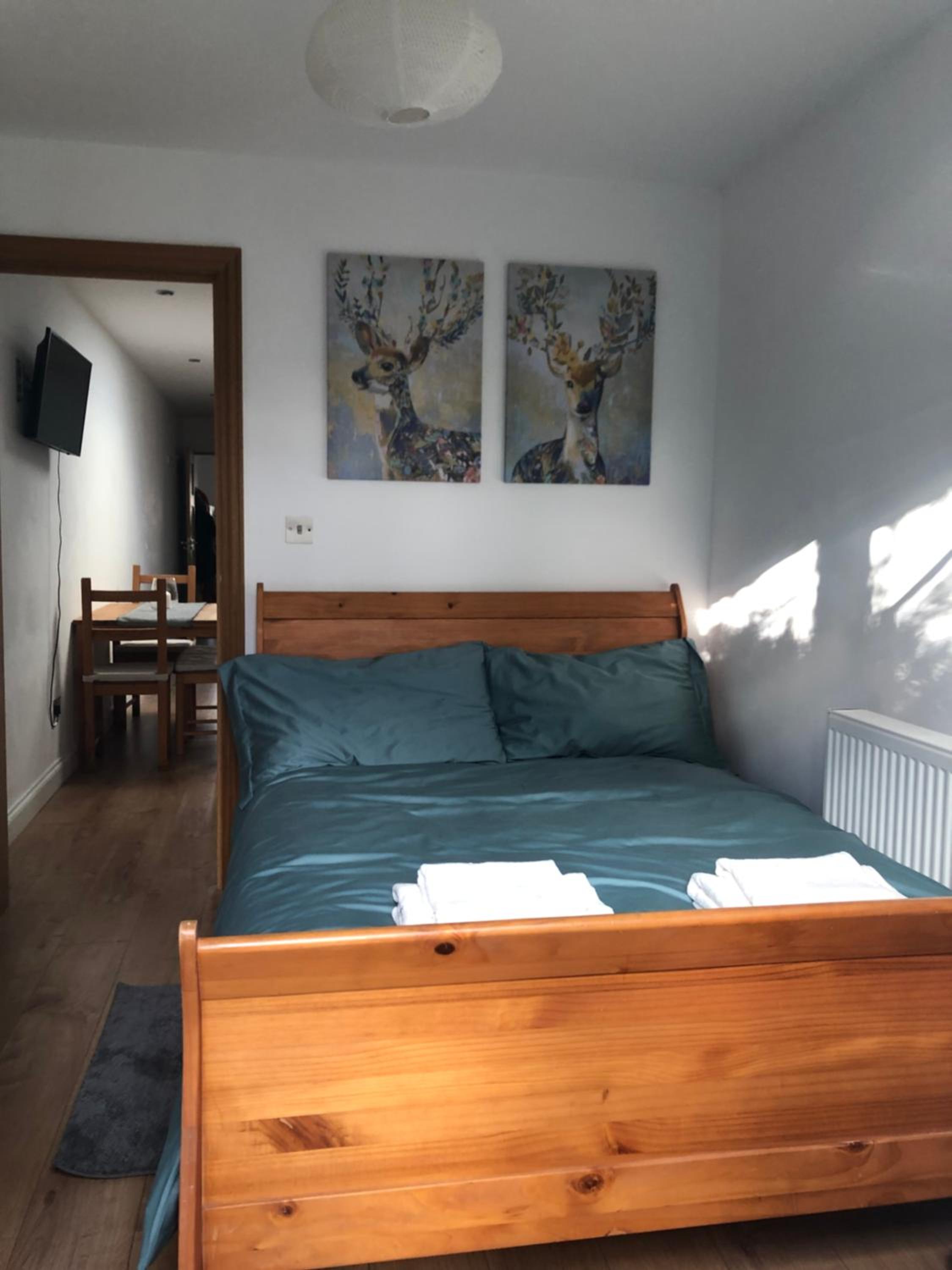 One-Bedroom Apartment photo 1