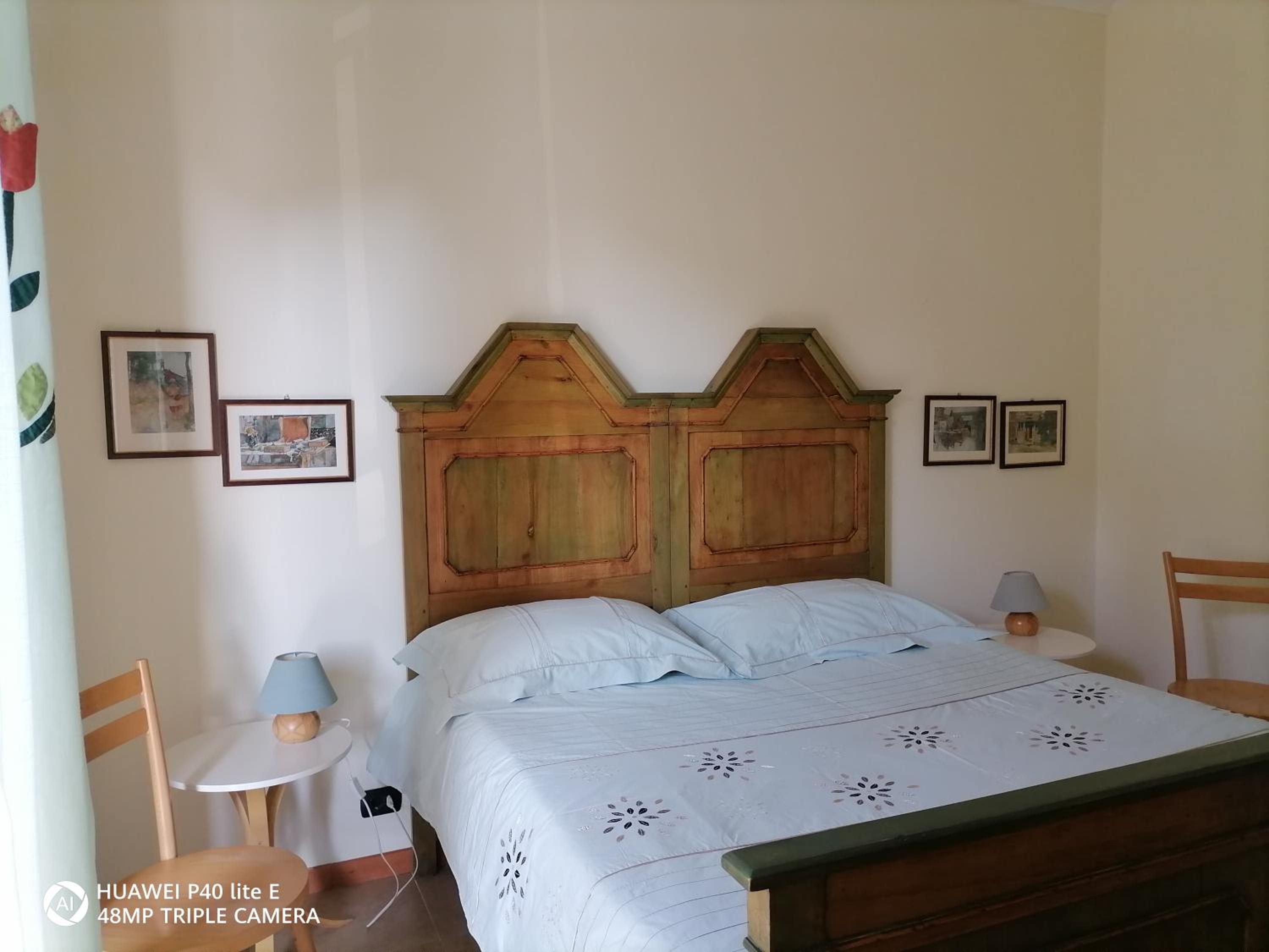 Large Double Room photo 1