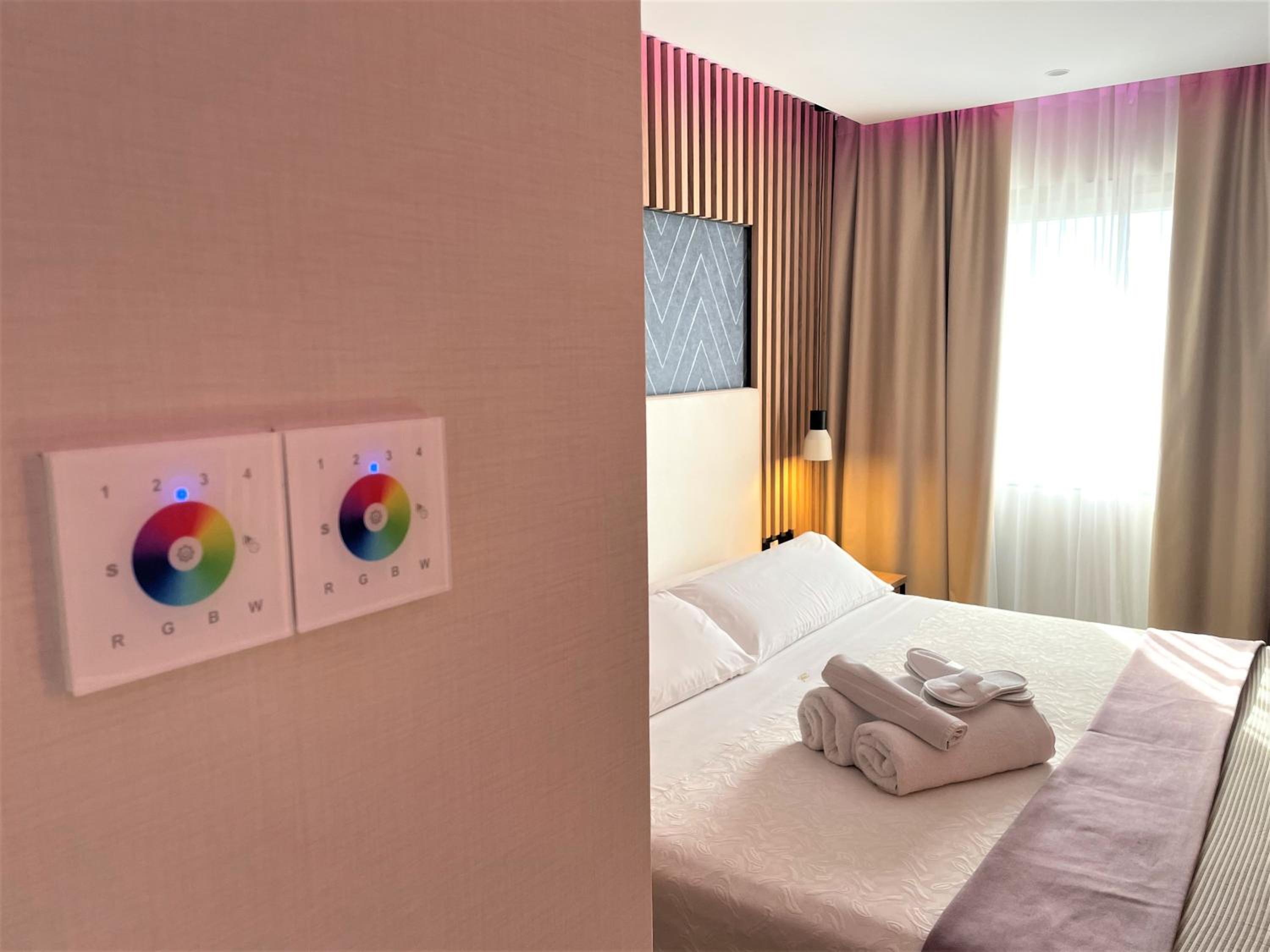 Suite with Spa Bath Macabeu - Photo 4