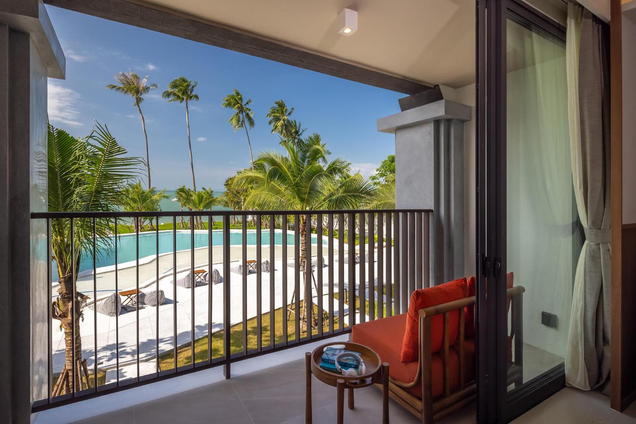 Deluxe Sea View - Photo 2