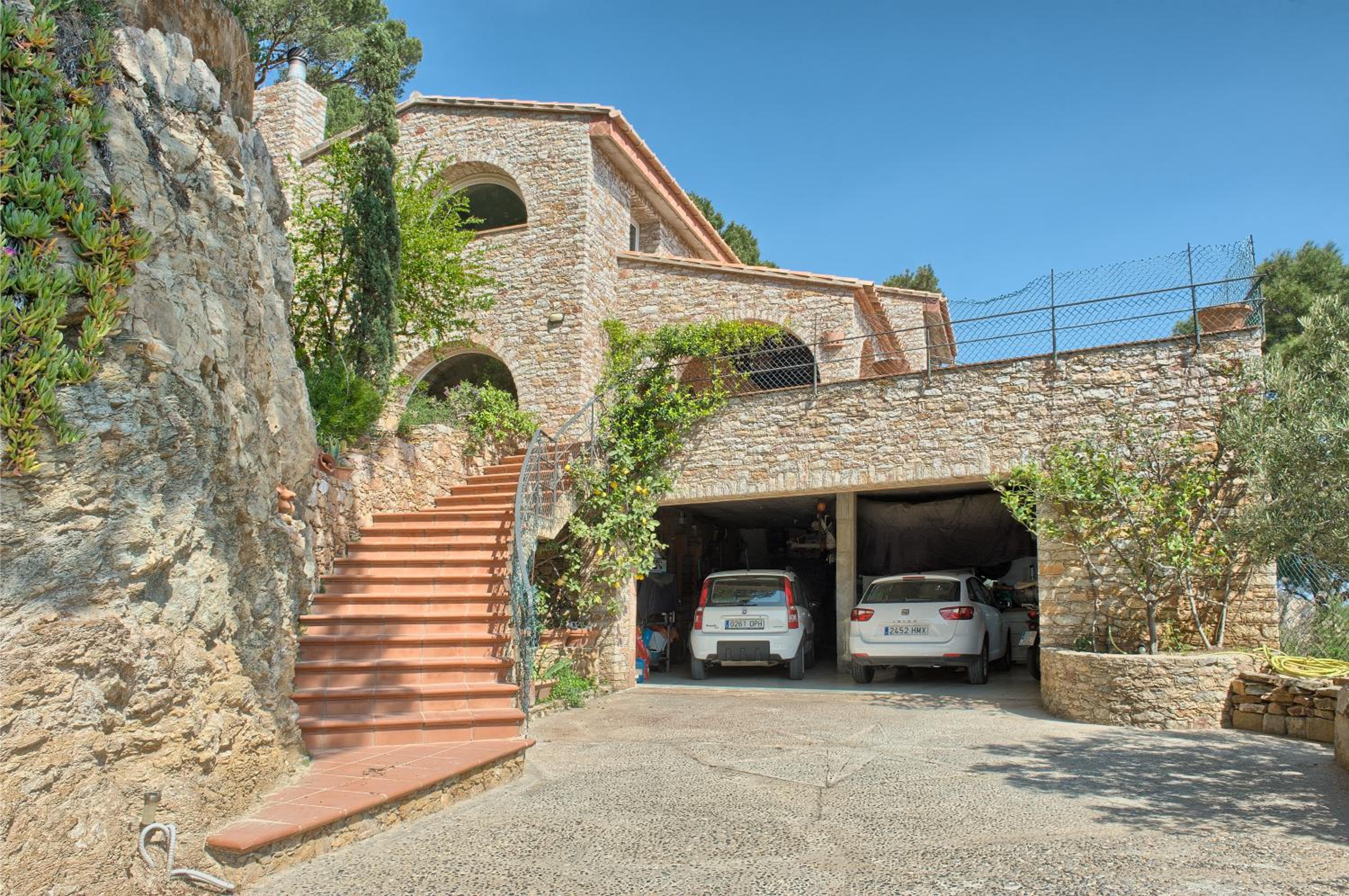 Villa with Sea View photo 2