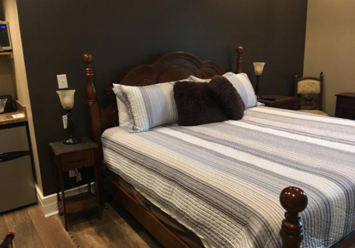 Deluxe King Room photo 2