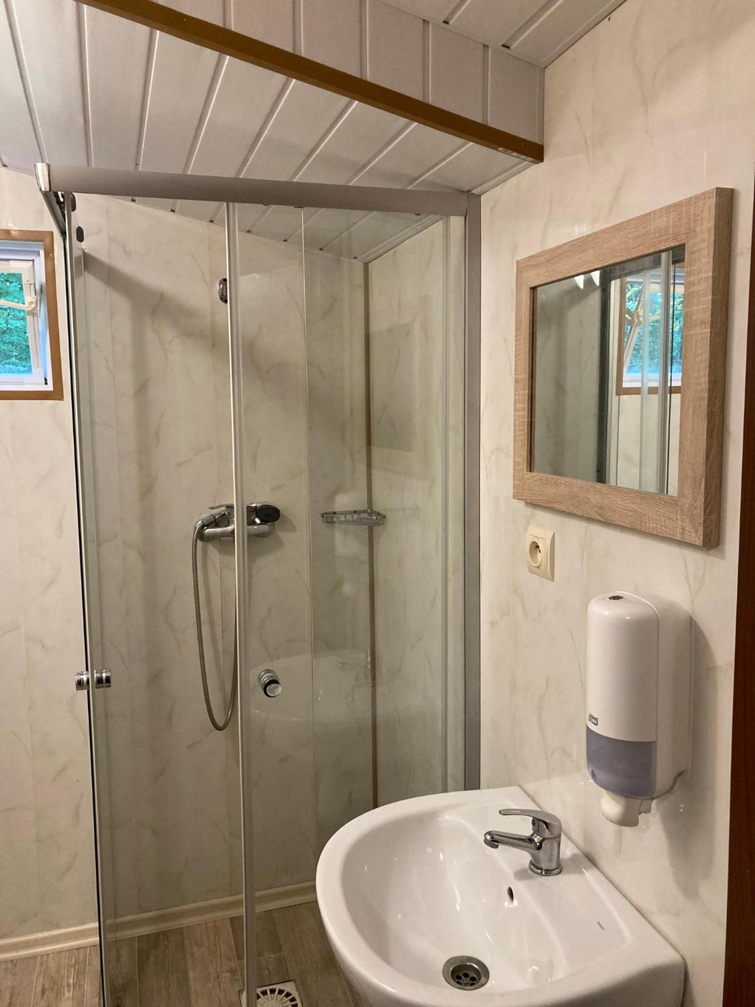 Two-Bedroom Chalet with Private Bathroom photo 2