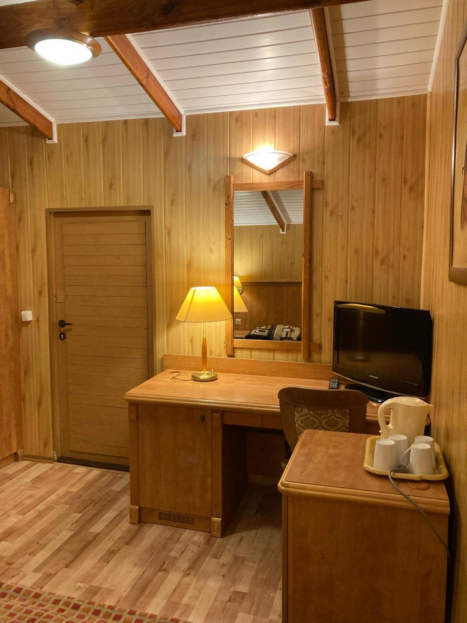 Two-Bedroom Chalet with Private Bathroom photo 1