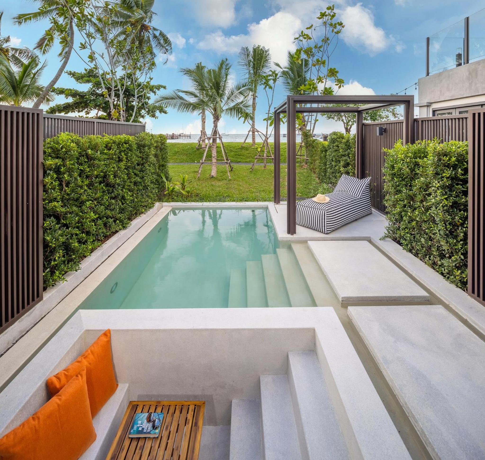 Beachfront Pool Villa - Photo 2