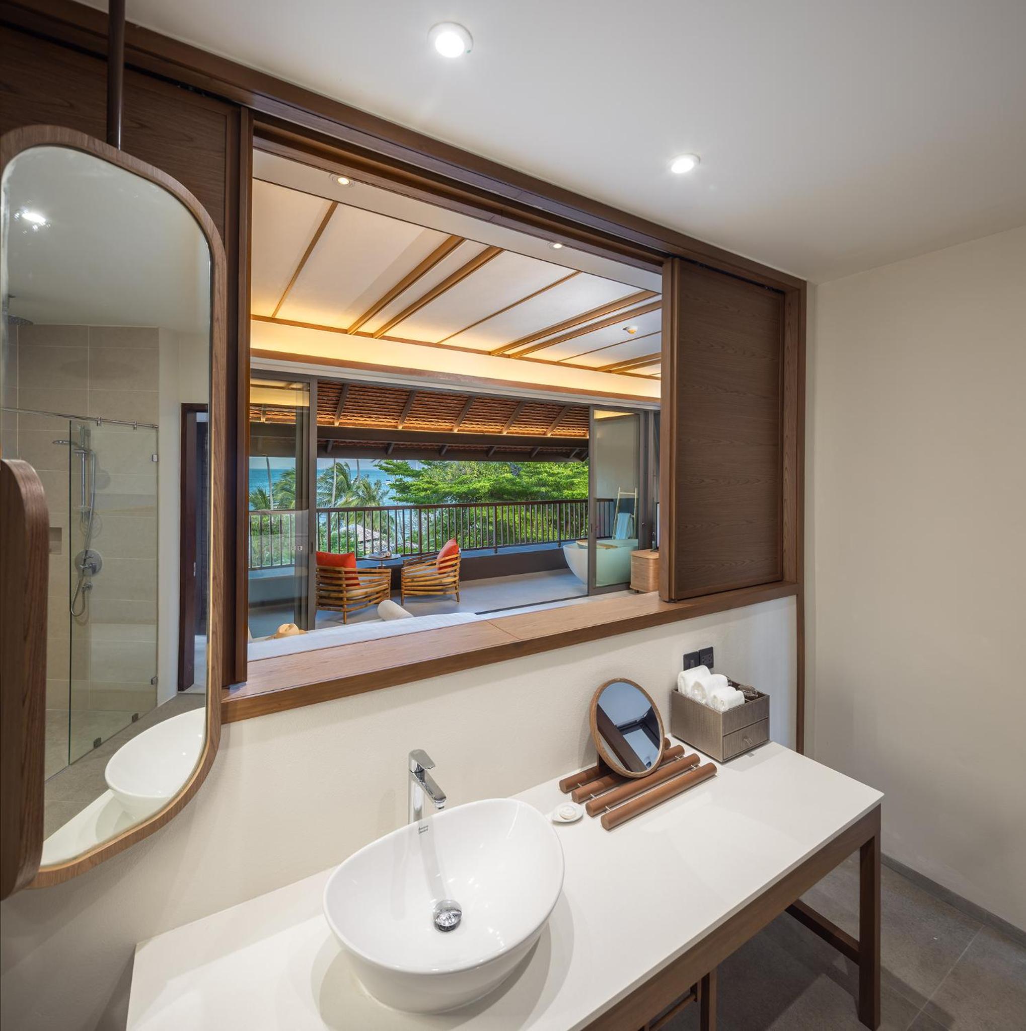 Ocean View Suite - Photo 5