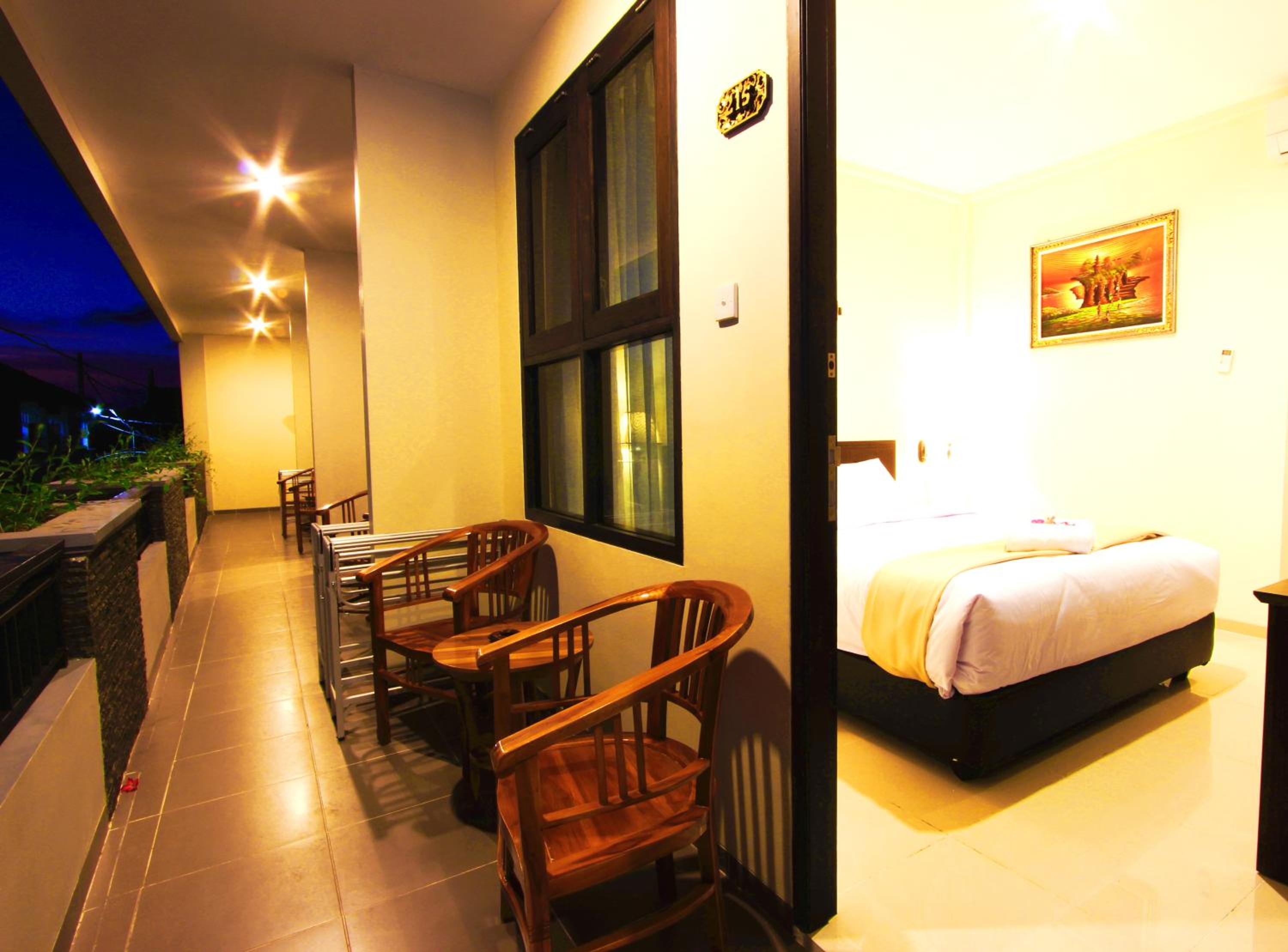 Superior Double or Twin Room with Free One Way Airport Transfer photo 3