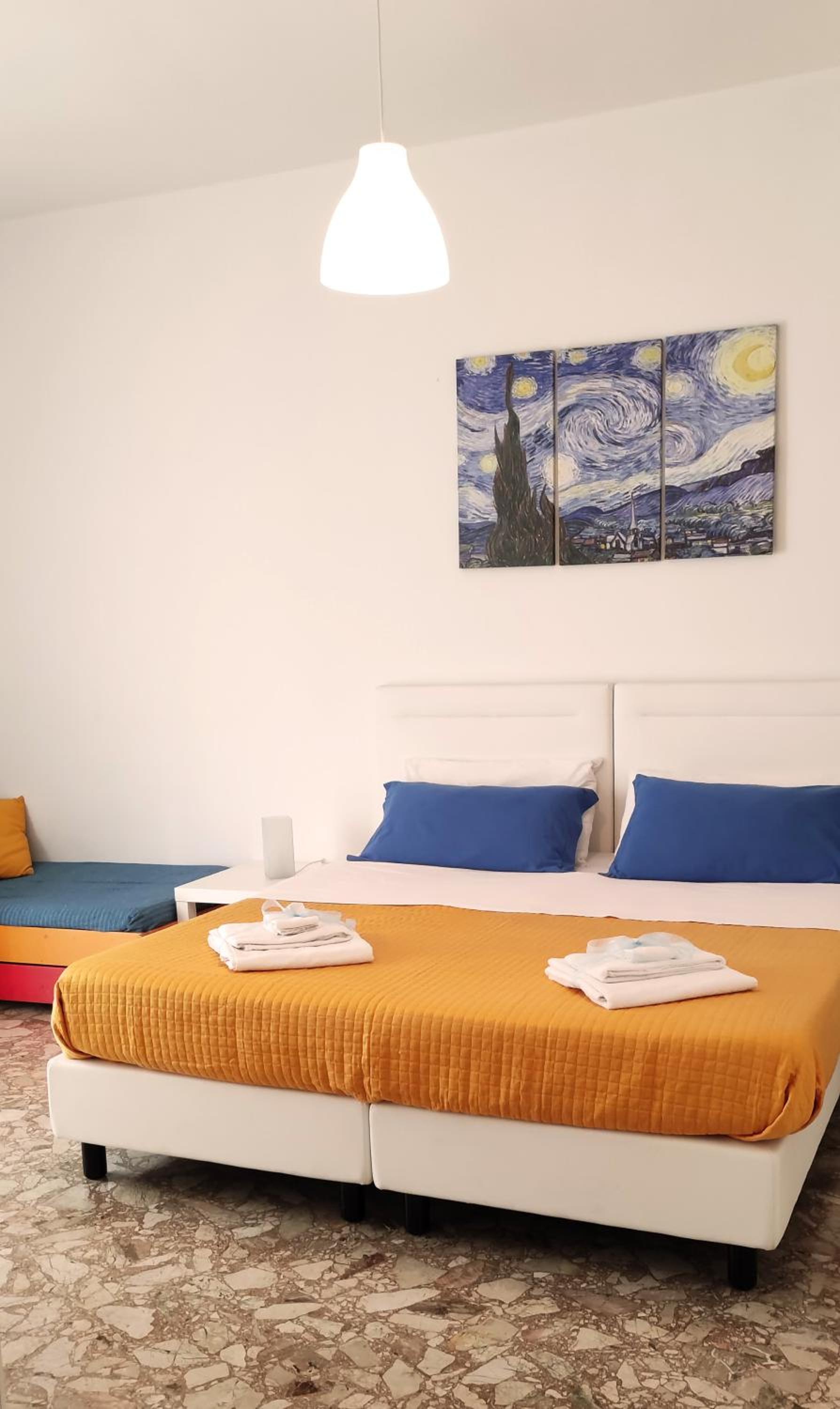 One-Bedroom Apartment - Photo 9
