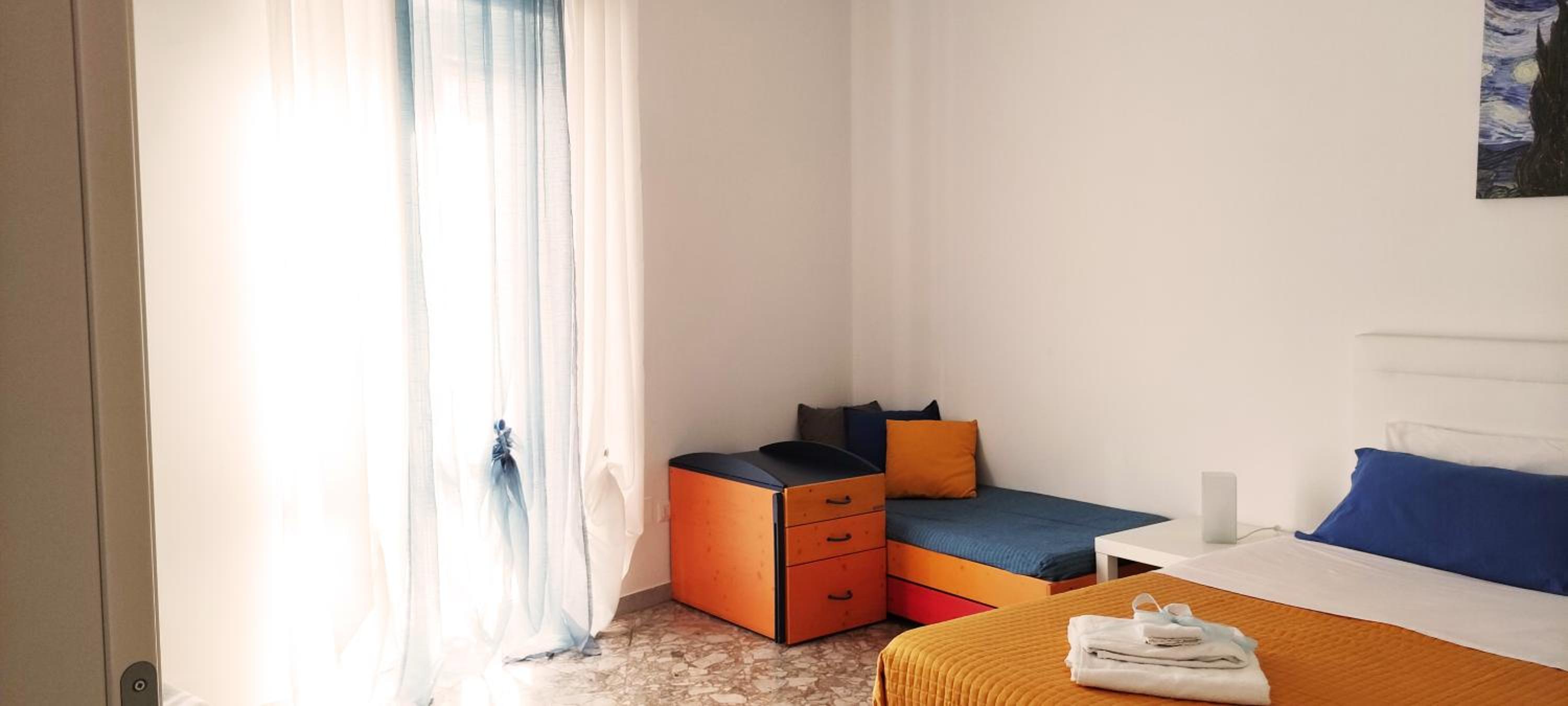 One-Bedroom Apartment - Photo 11
