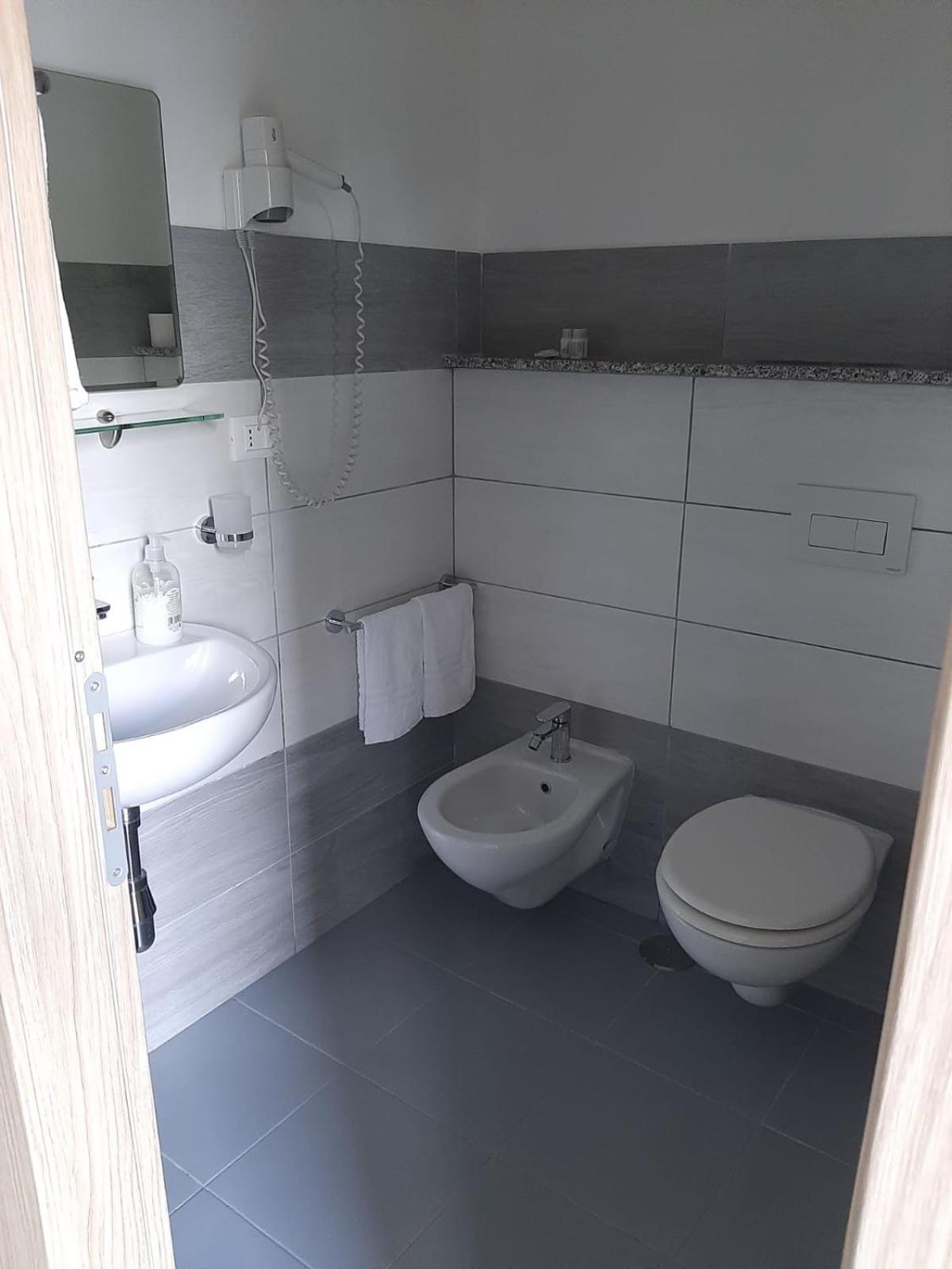 Basic Triple Room - Photo 7