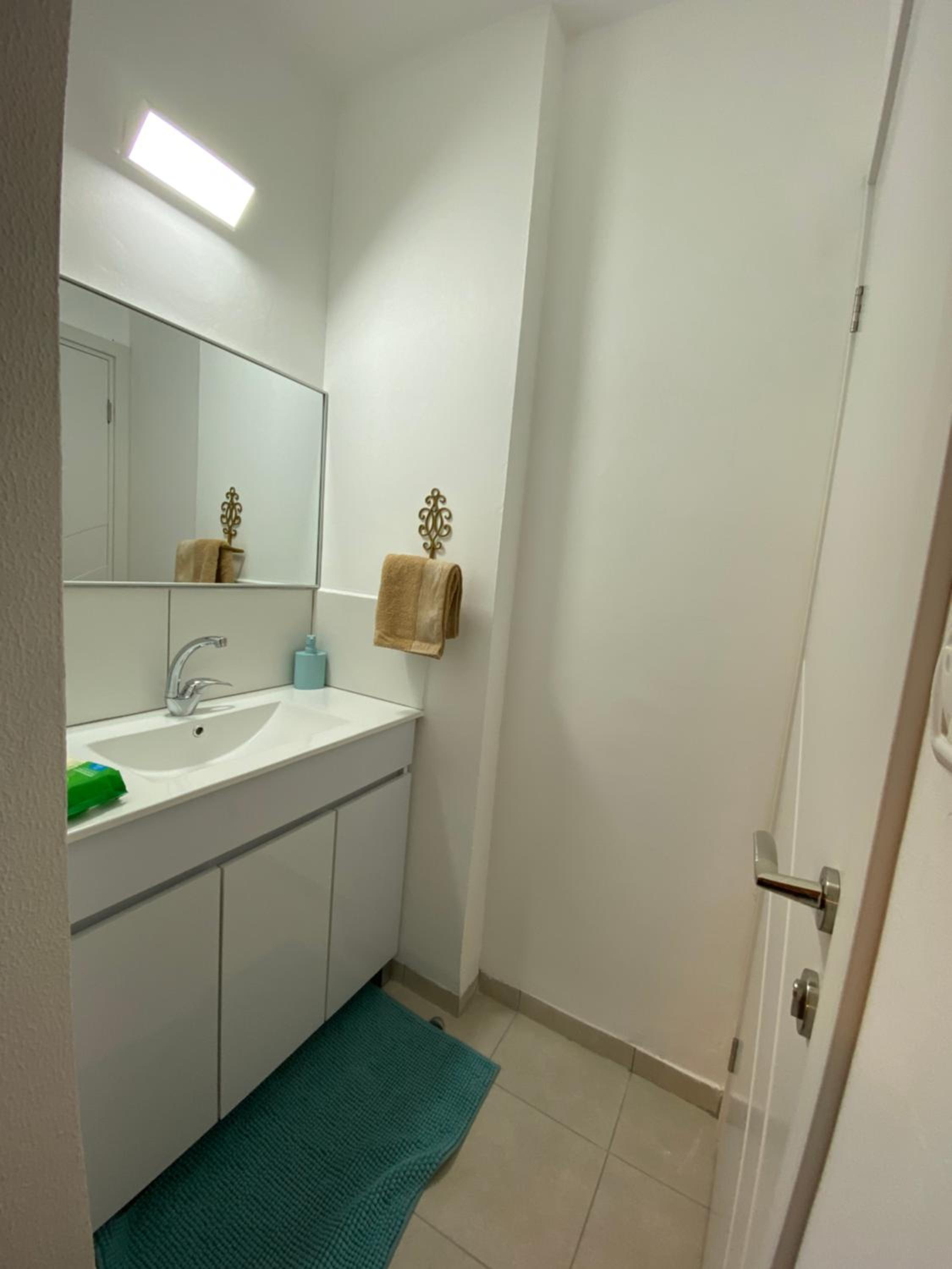 Two-Bedroom House - Photo 21