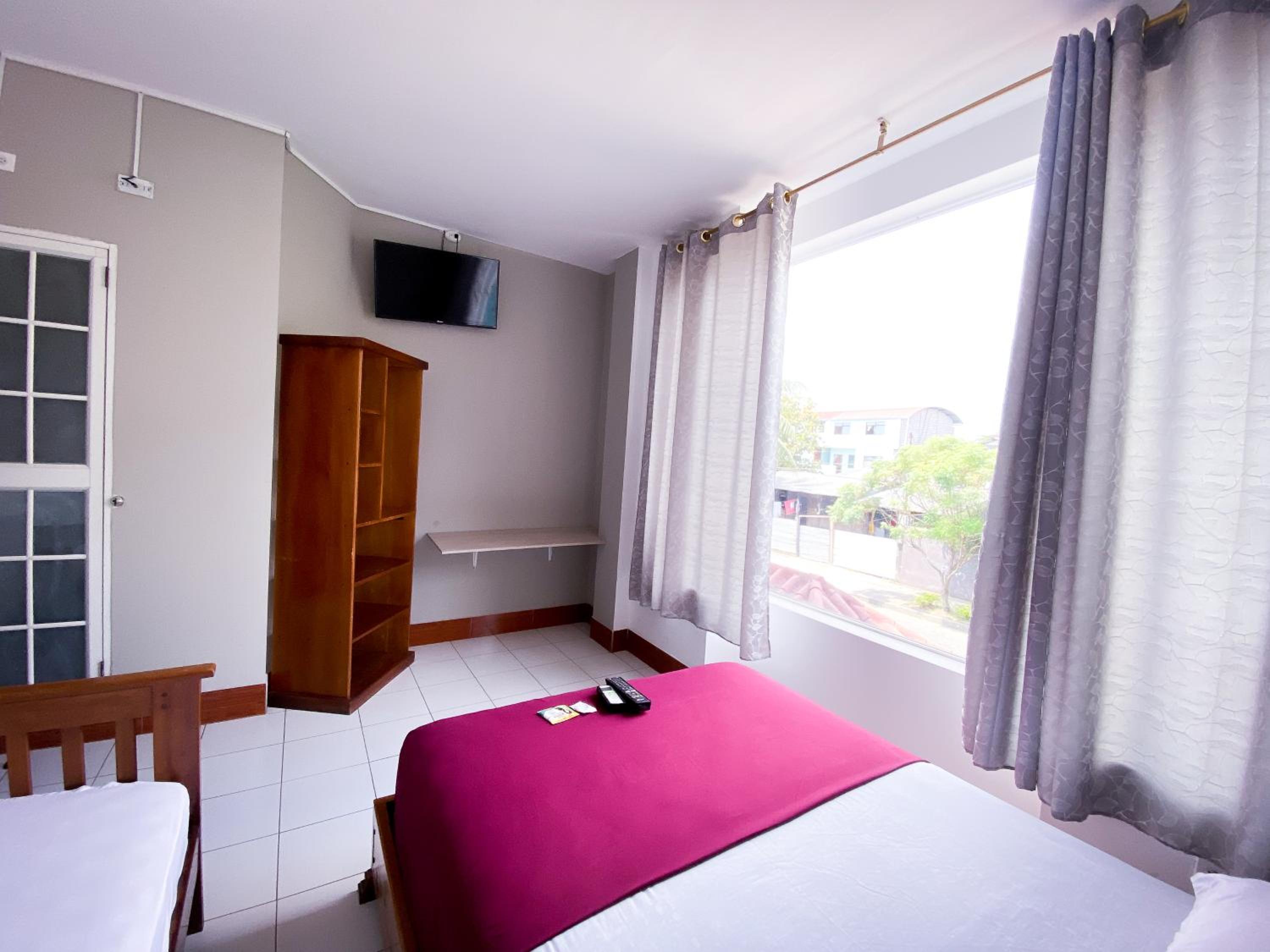 Deluxe Double or Twin Room photo 3