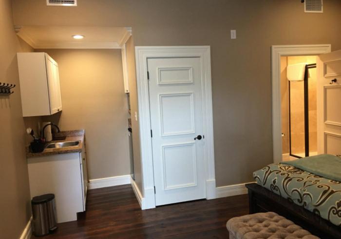 Deluxe King Room photo 1