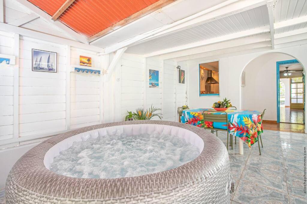 Three-Bedroom Villa photo 3