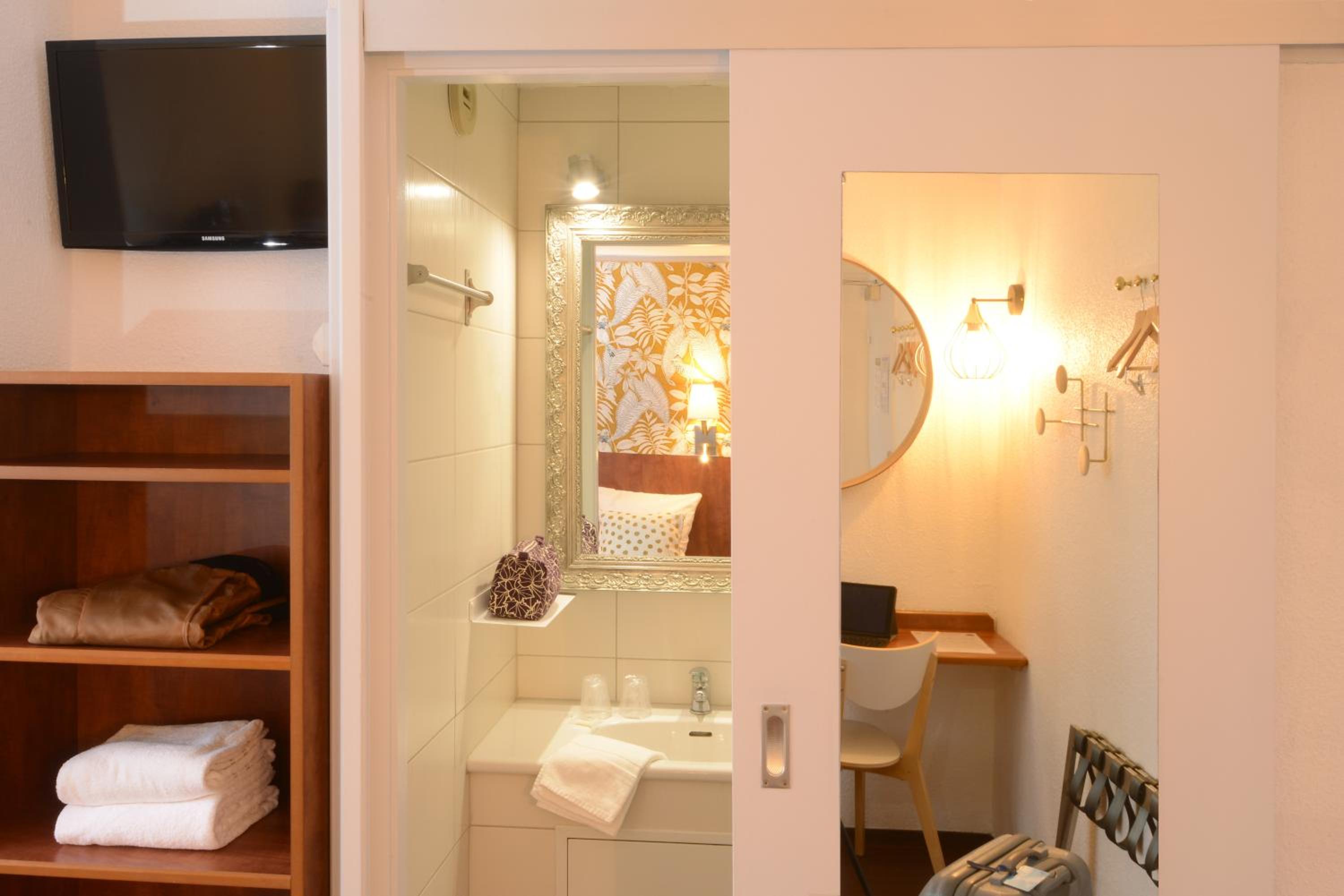 Double Room - Photo 10