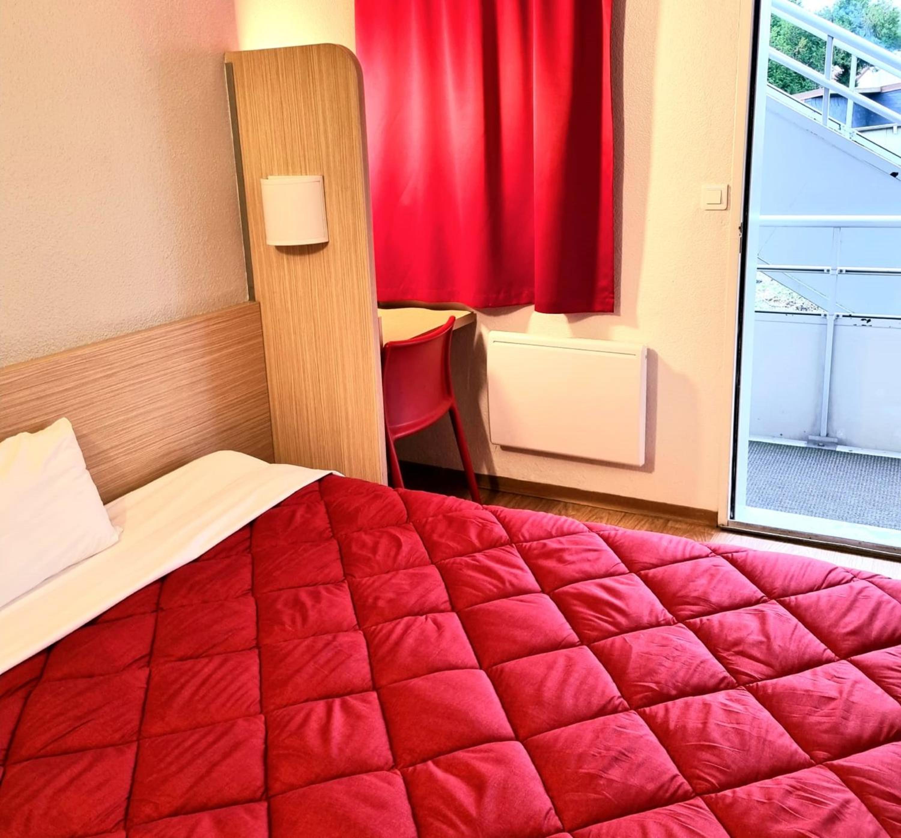 Double Room - Photo 2