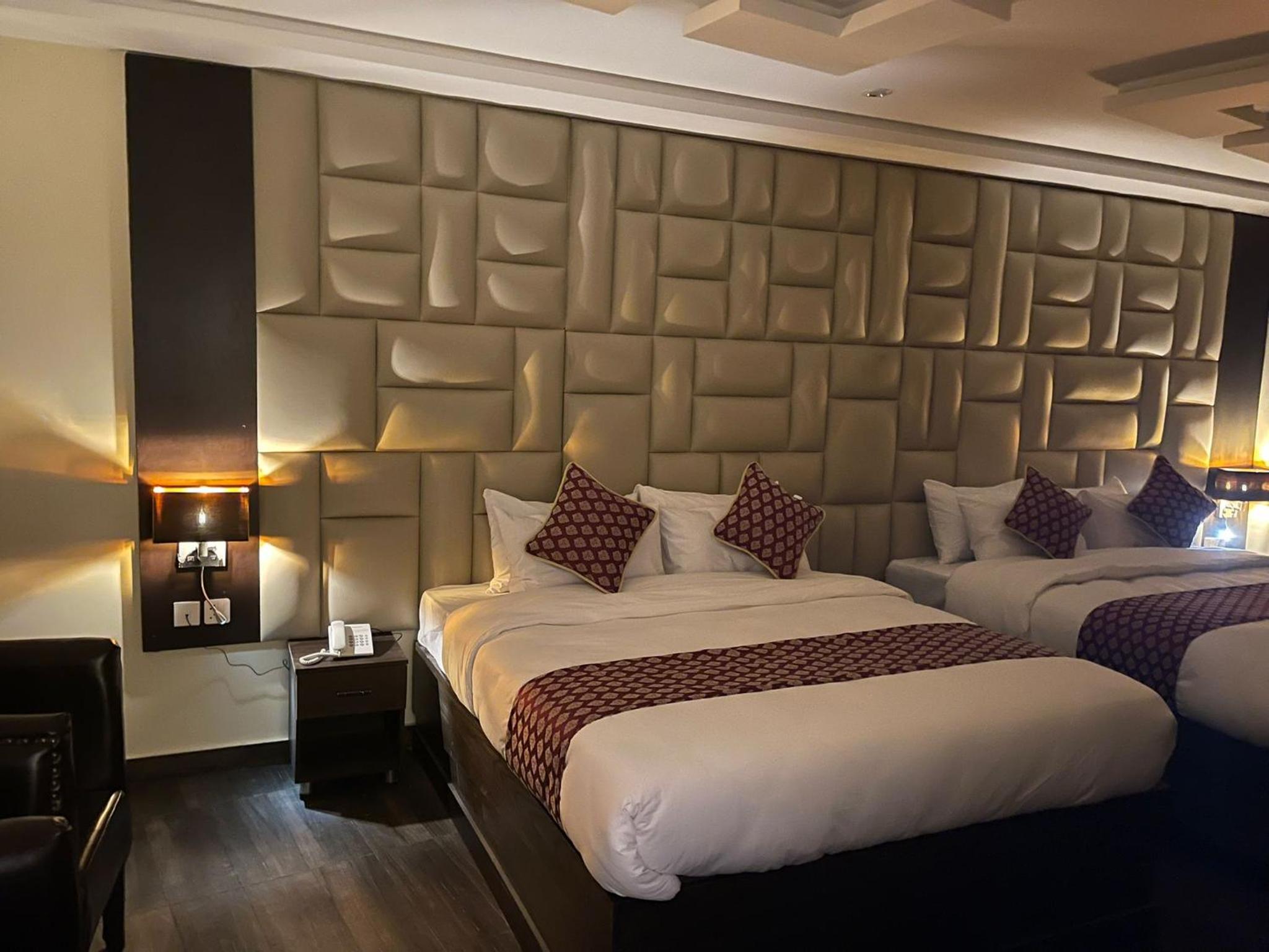 Deluxe Family Suite