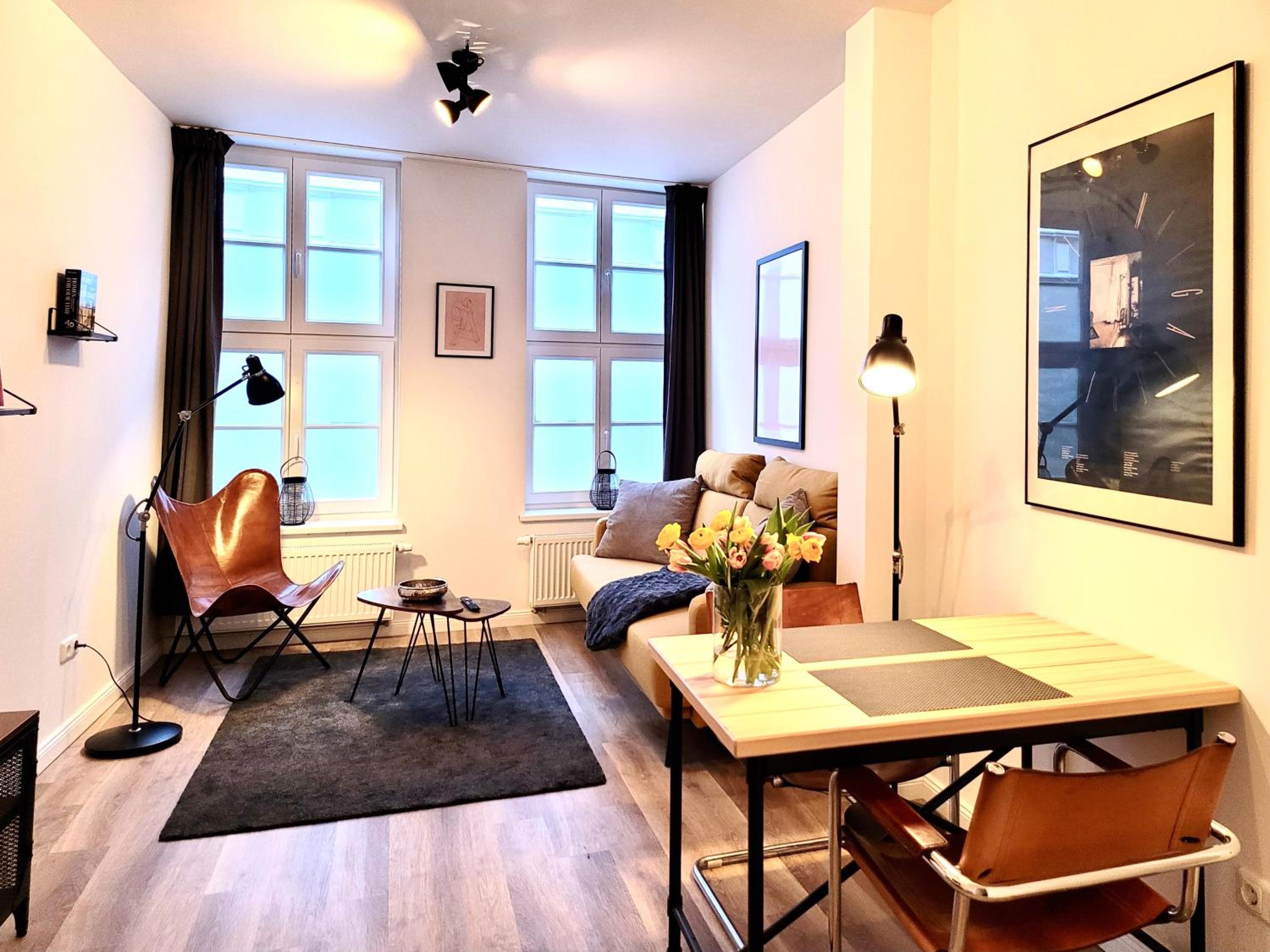 One-Bedroom Apartment photo 1