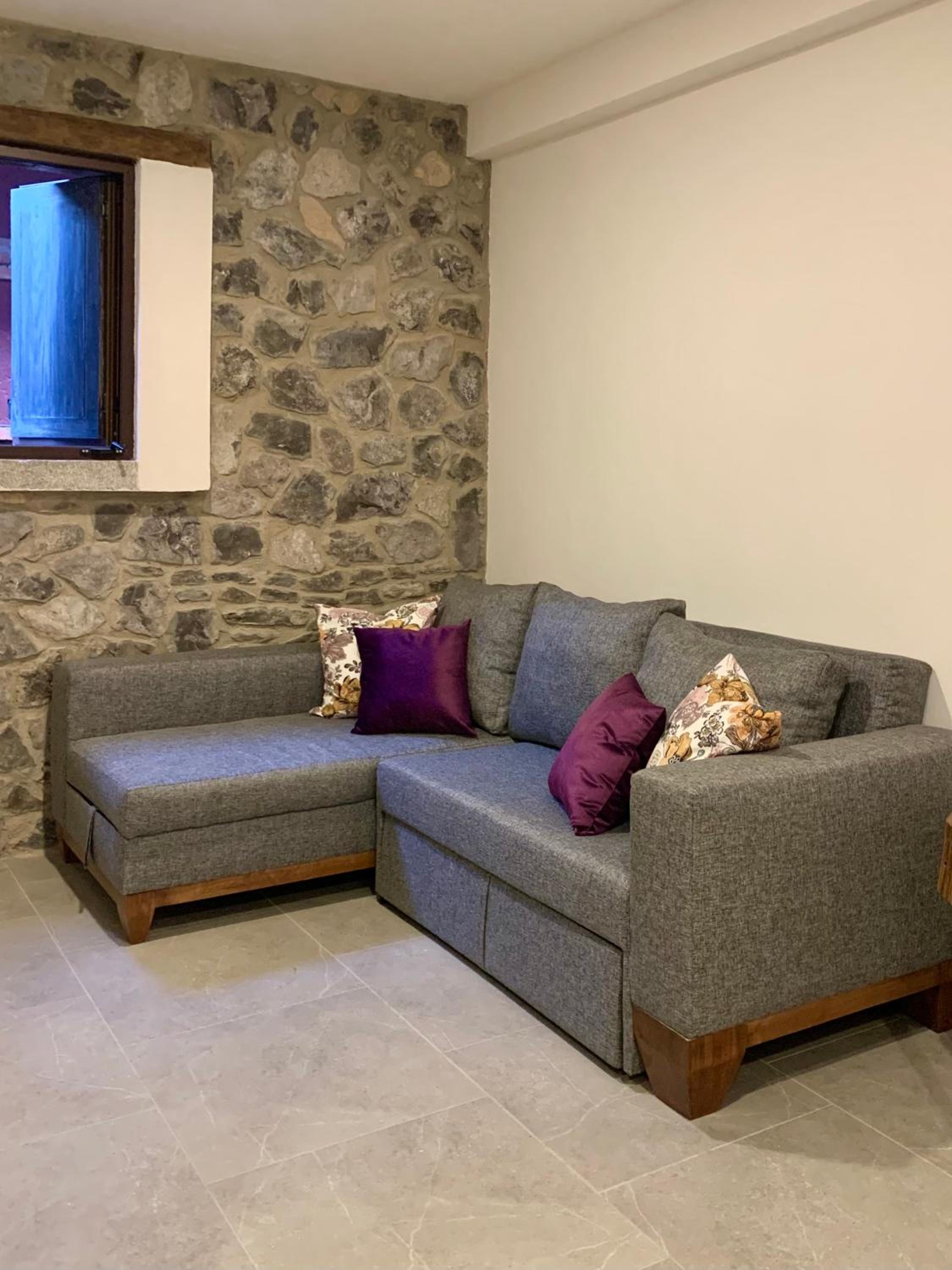 One-Bedroom Apartment - Photo 26