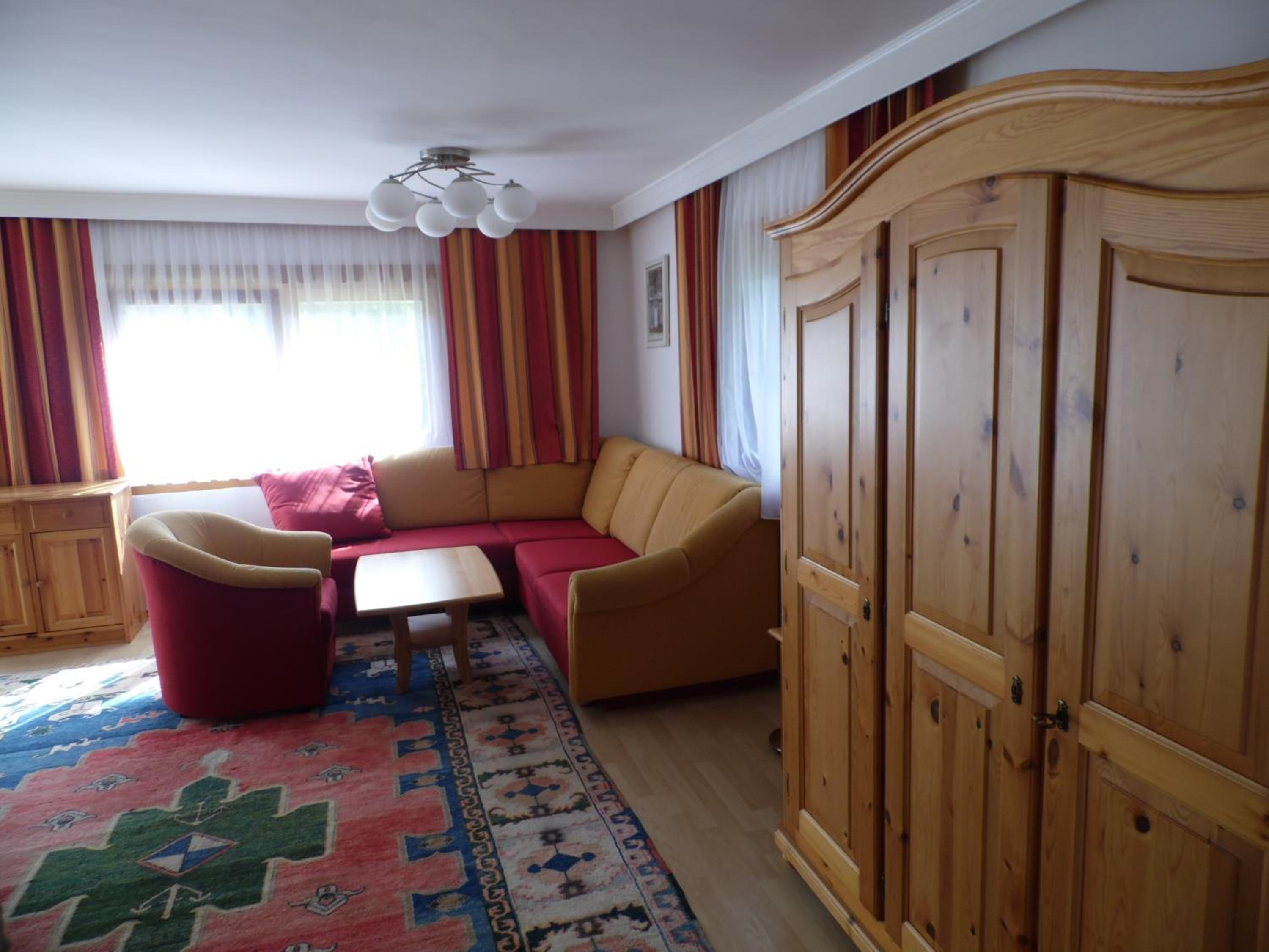 Apartment photo 3