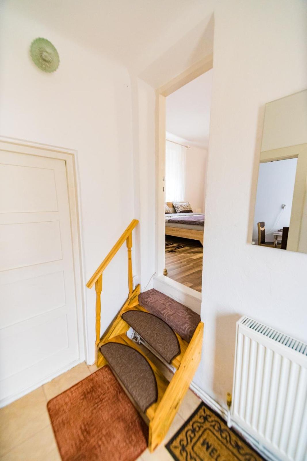 One-Bedroom Apartment - Photo 15