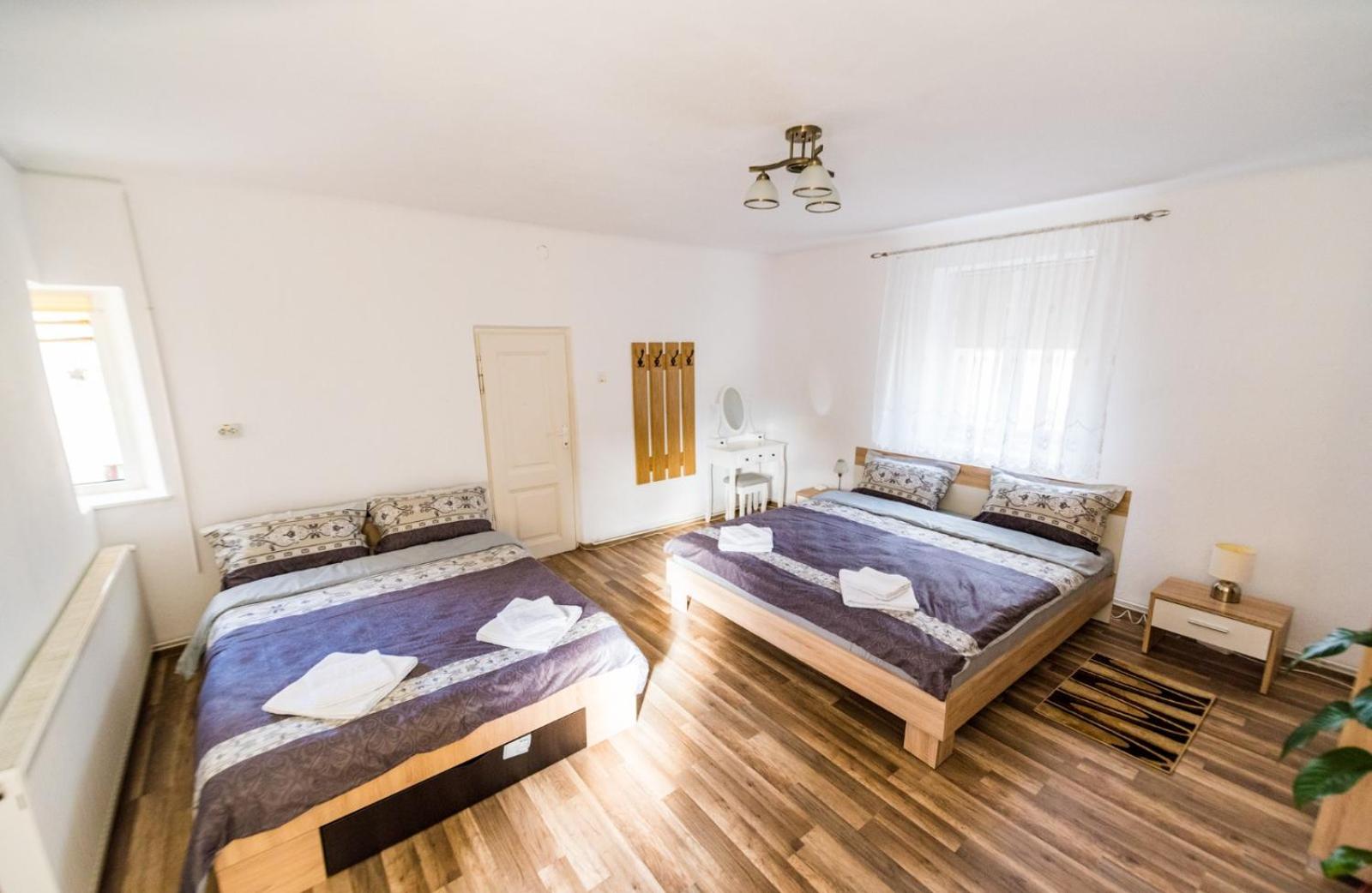 One-Bedroom Apartment - Photo 1