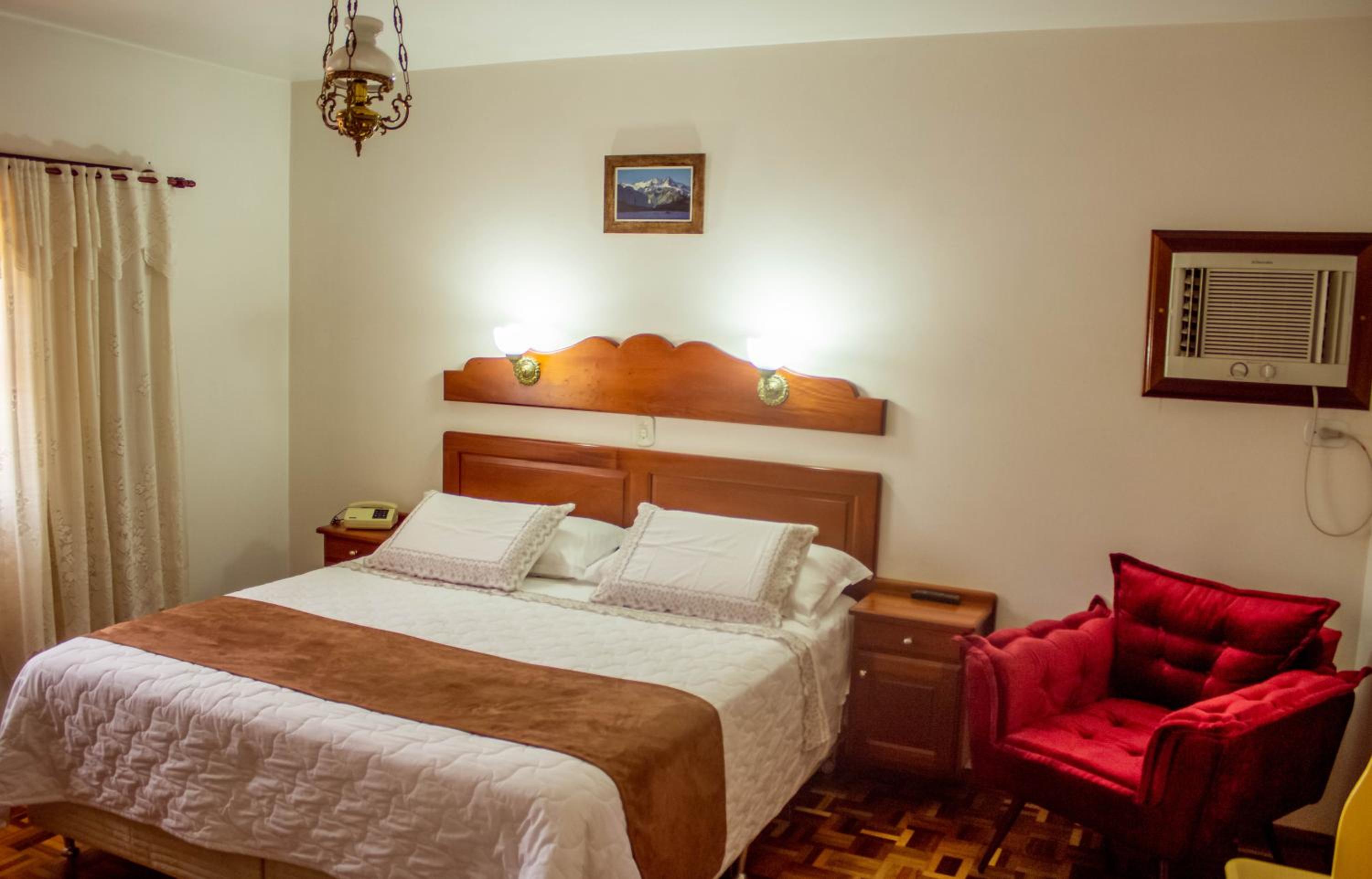 Deluxe Suite with Spa Bath photo 1