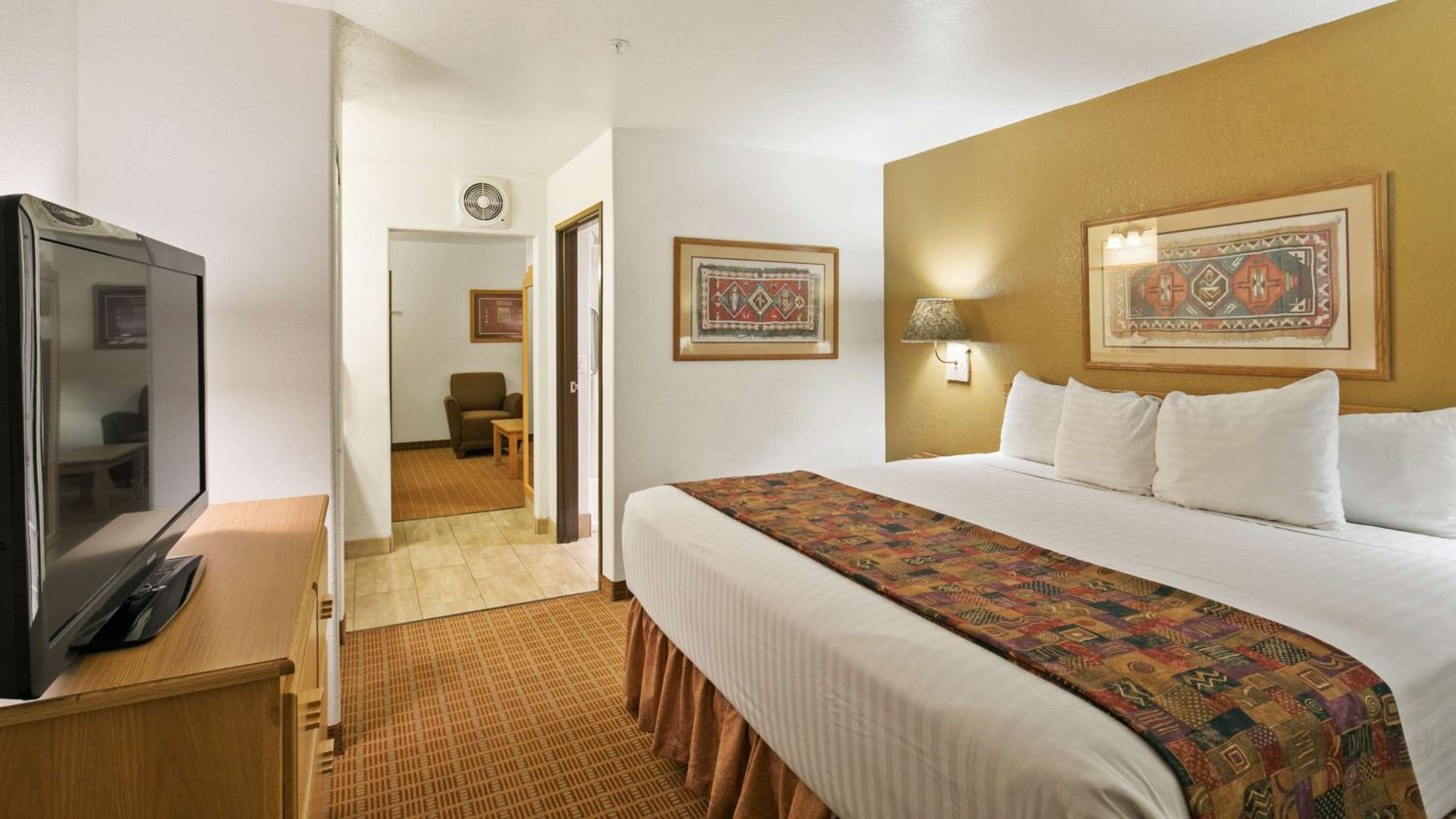 King Suite with Spa Bath photo 1