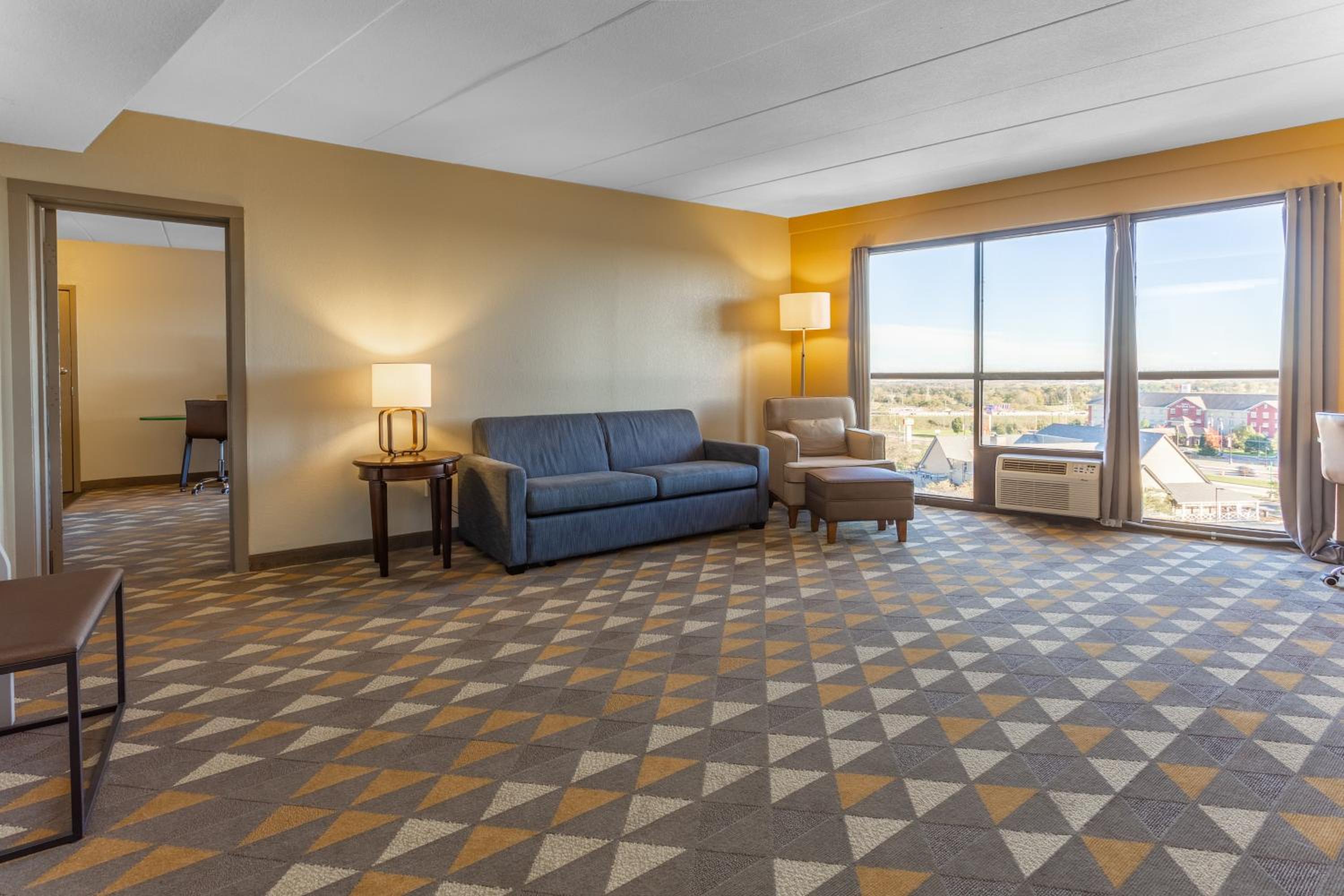King Suite - Photo 4