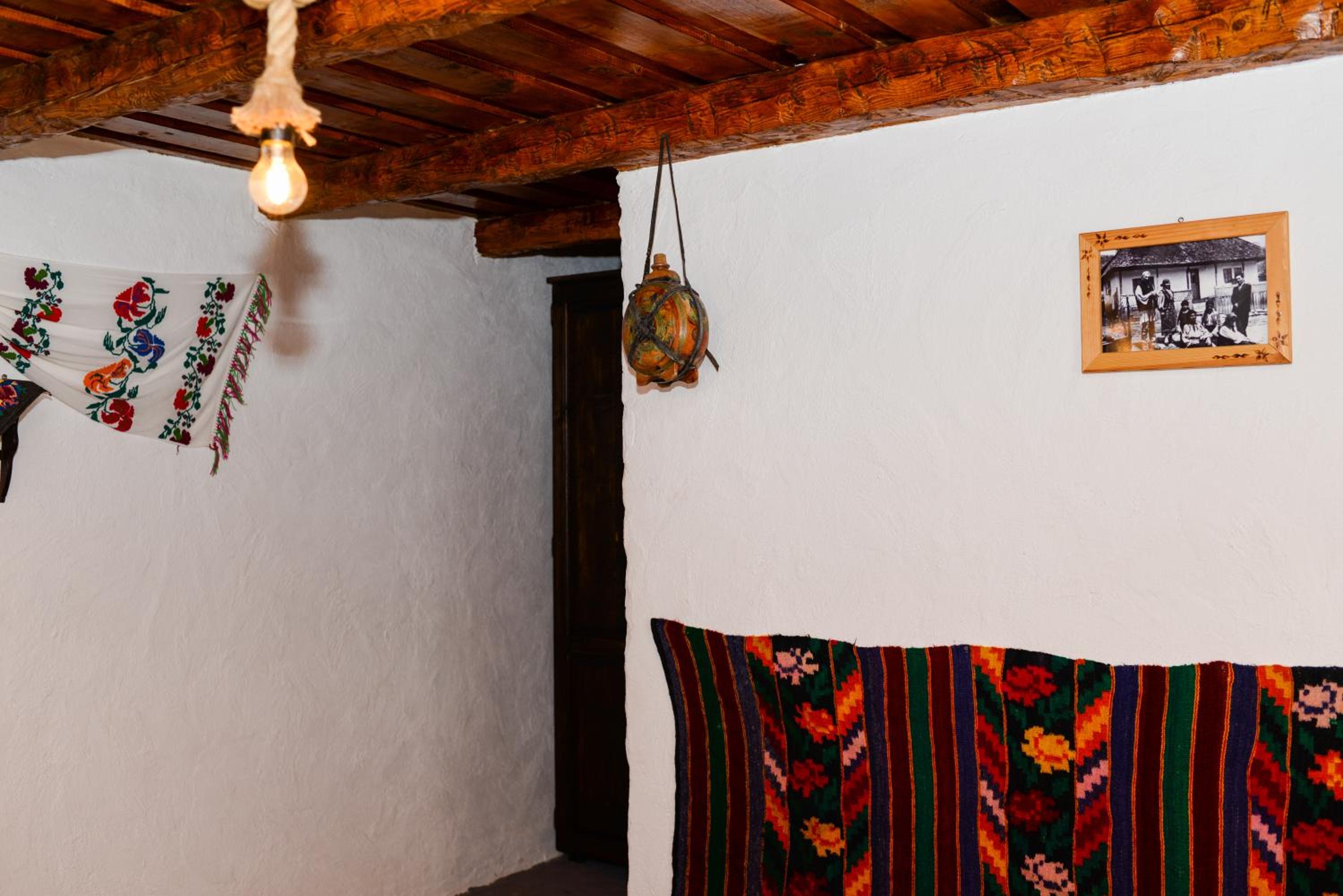 One-Bedroom Cottage - Photo 15