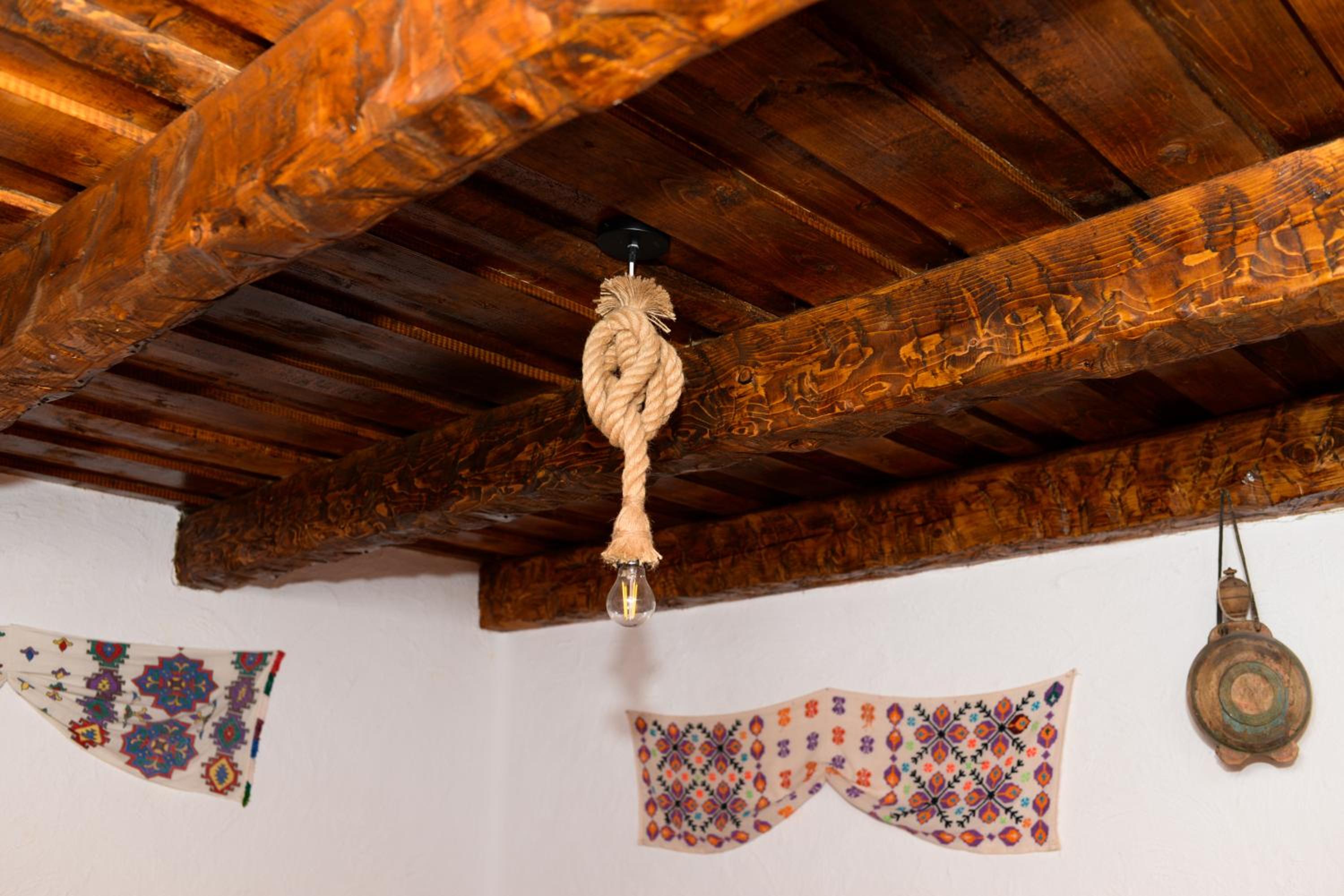 One-Bedroom Cottage - Photo 2