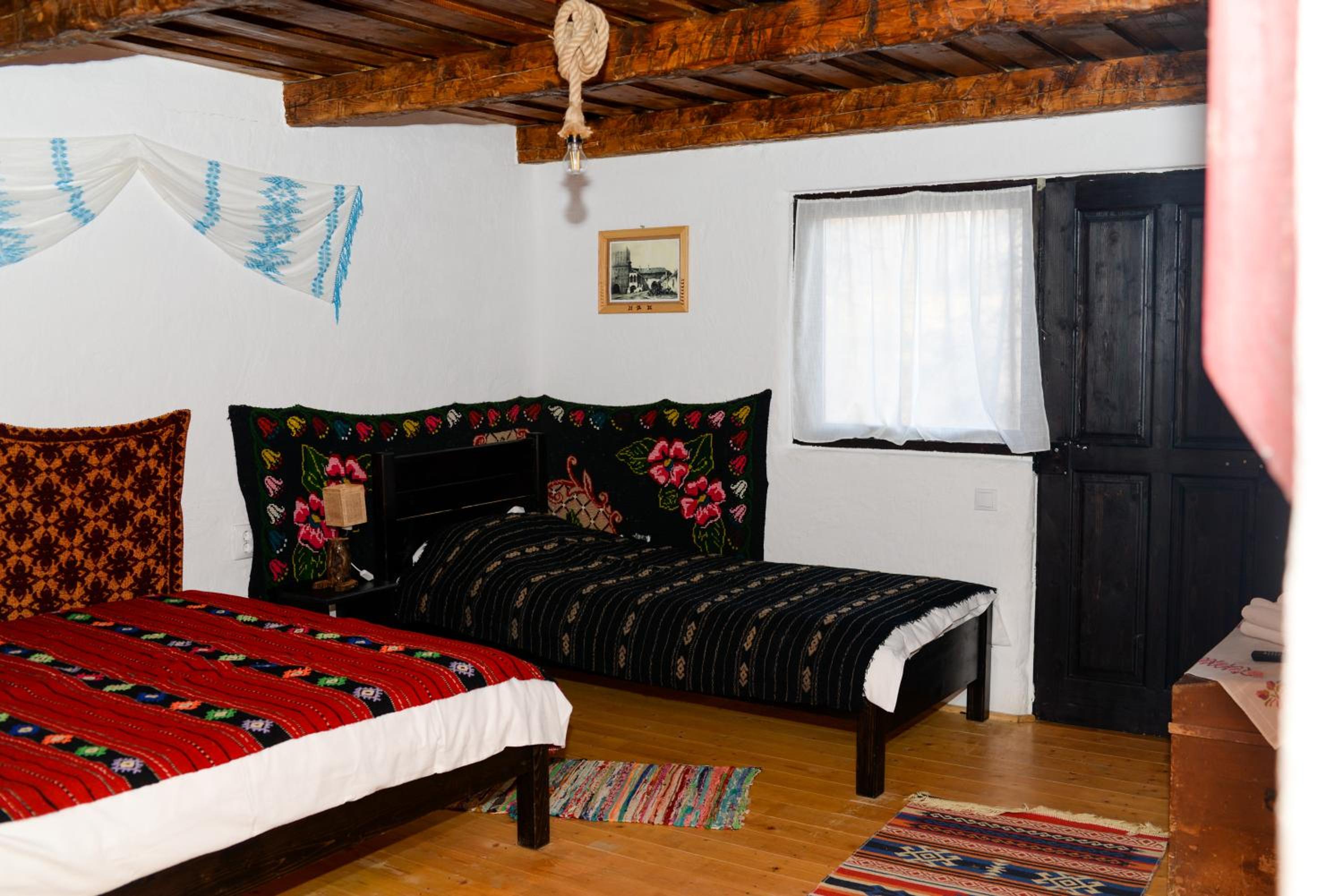 One-Bedroom Cottage - Photo 11