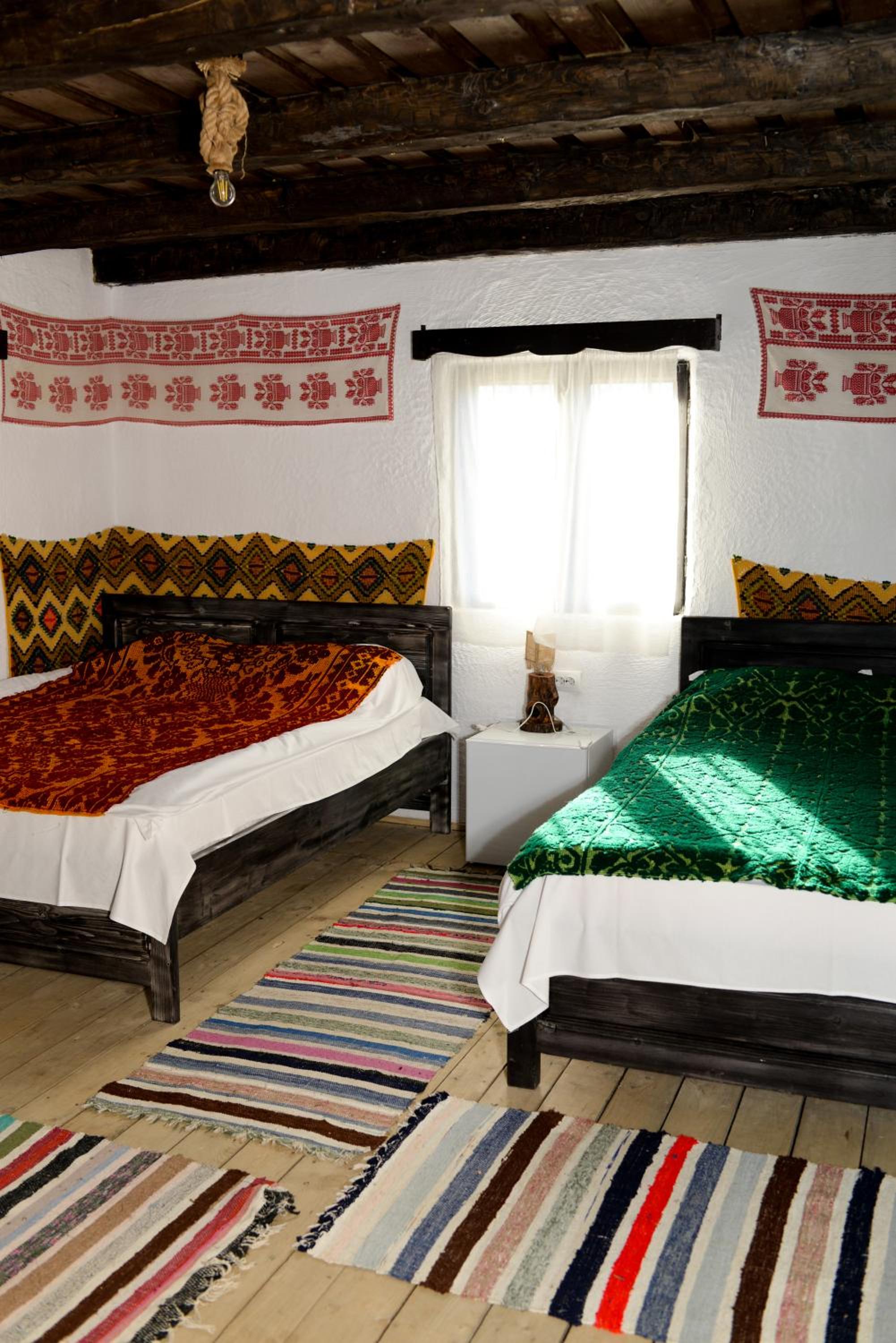 One-Bedroom House - Photo 19