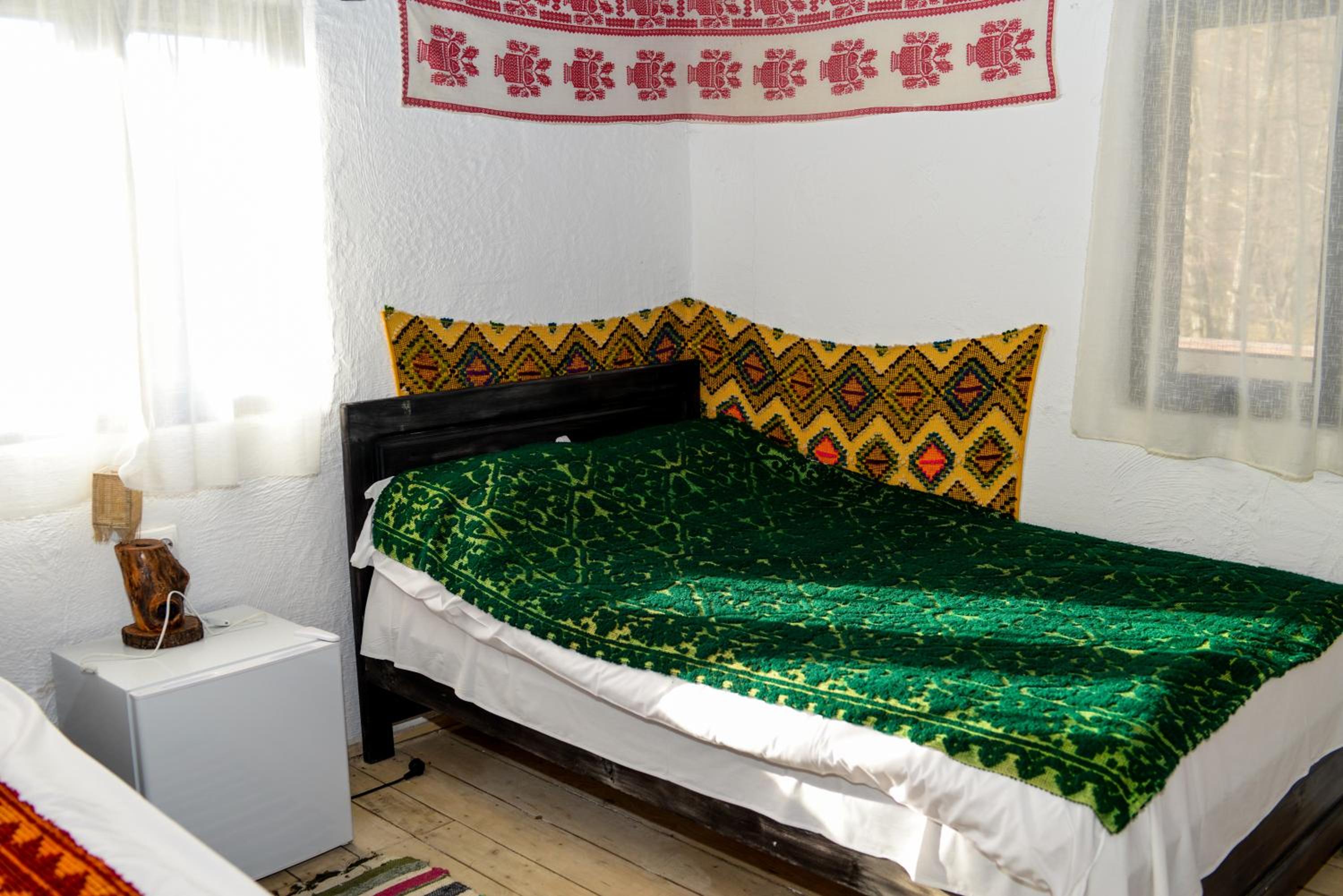 One-Bedroom House - Photo 24