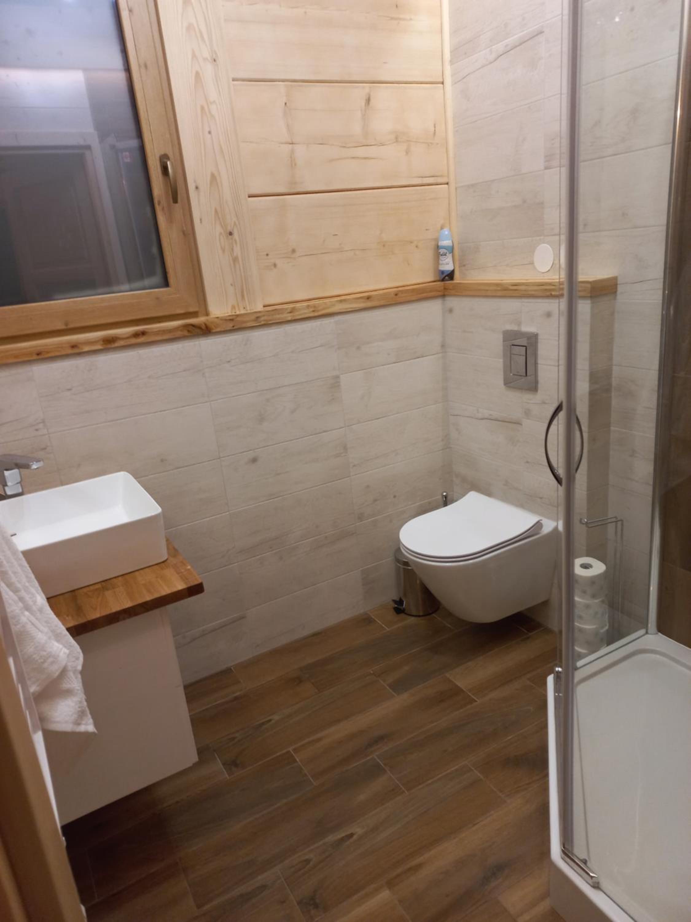 Three-Bedroom Chalet photo 2