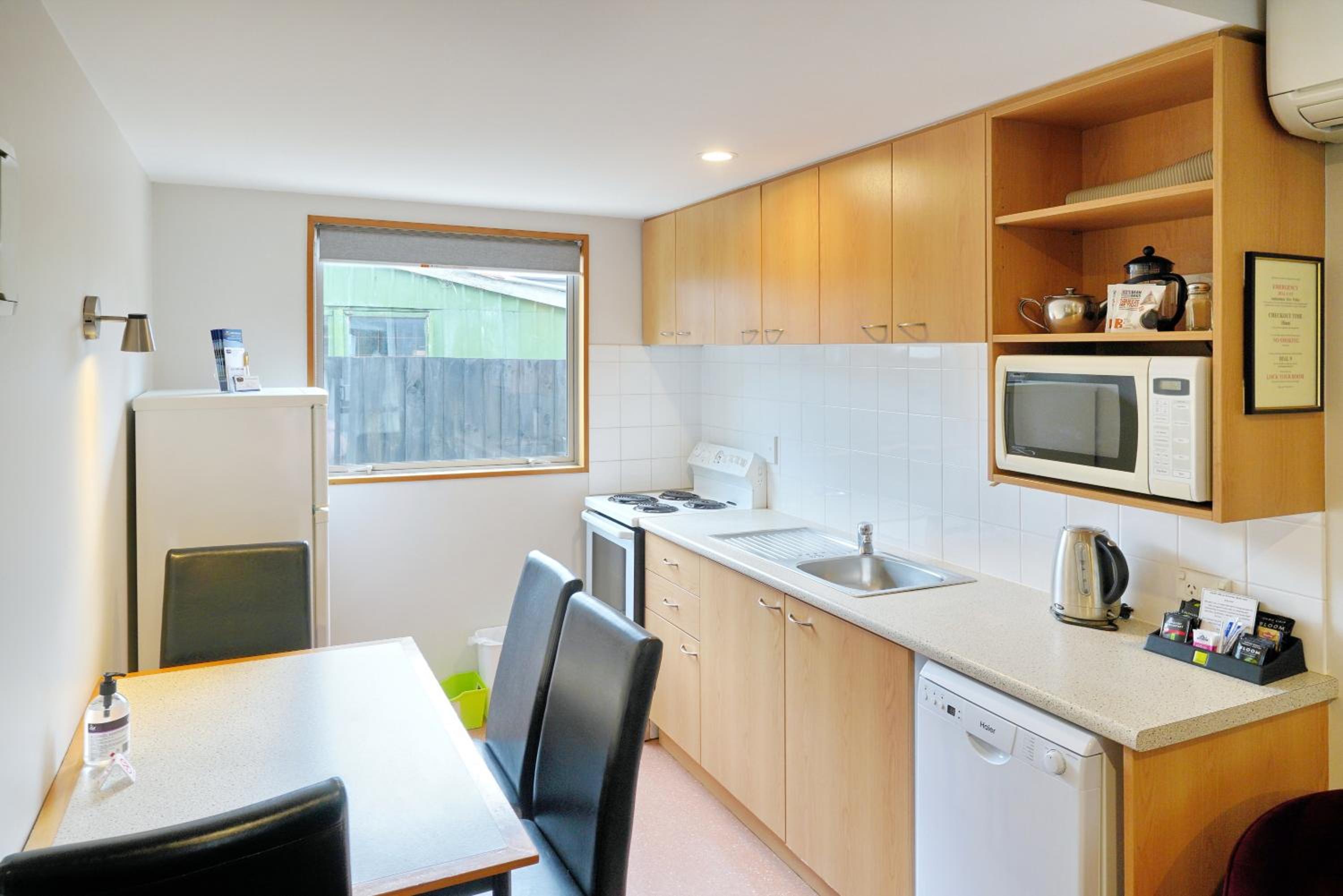 Two-Bedroom Apartment with Spa Bath - Photo 6