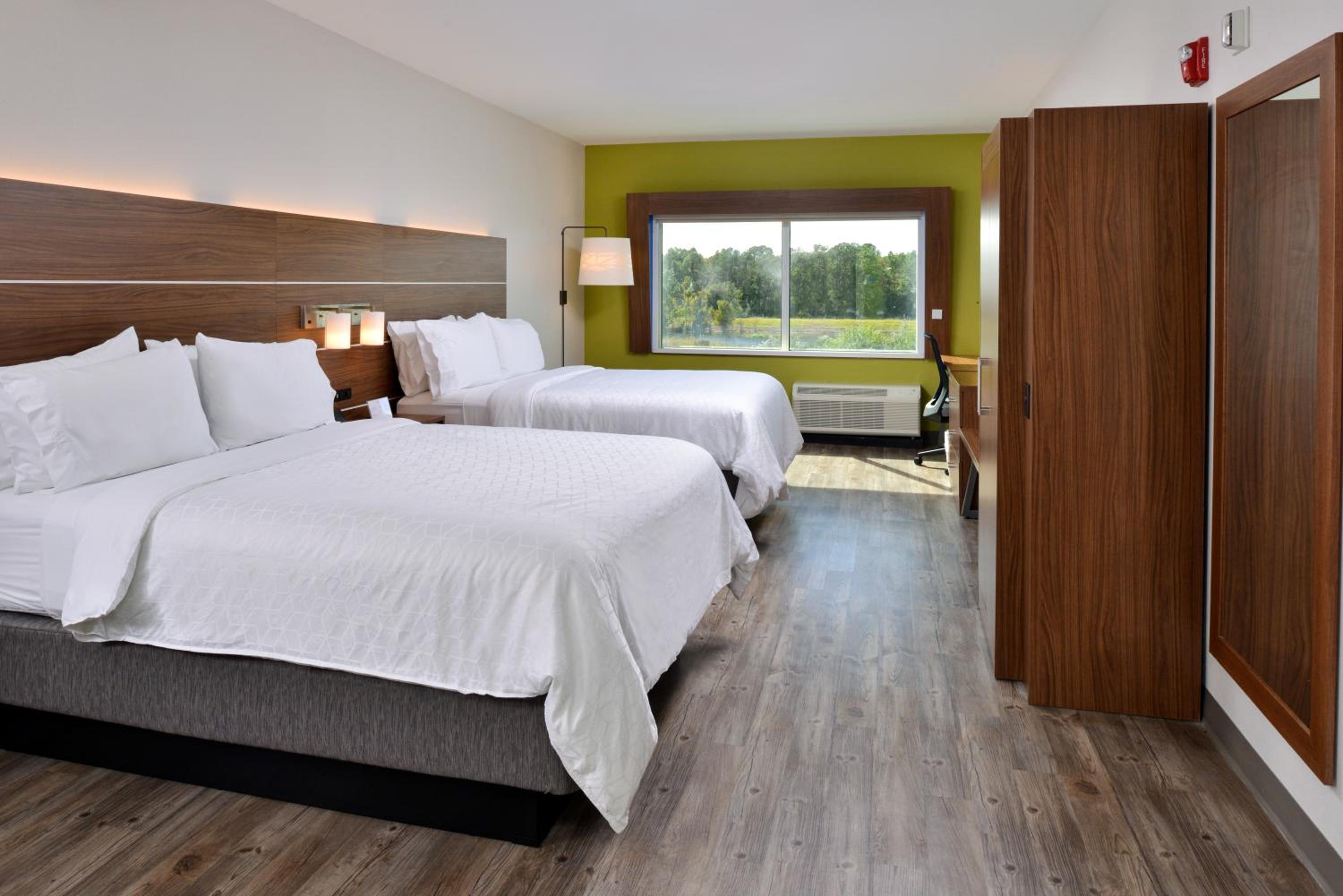 Standard King Room with Mobility Accessible Roll-In Shower