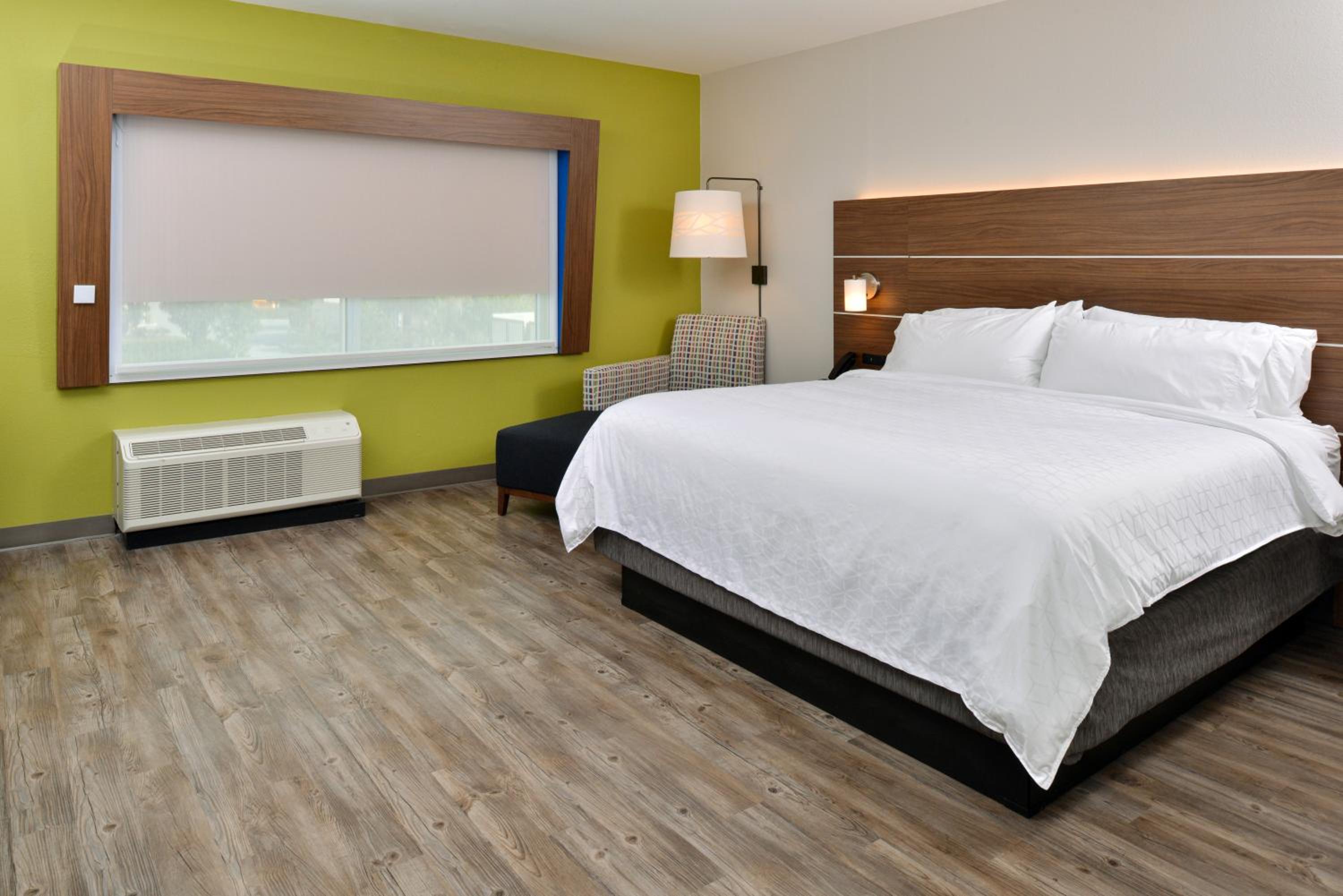 Specialty Room thumbnail 6